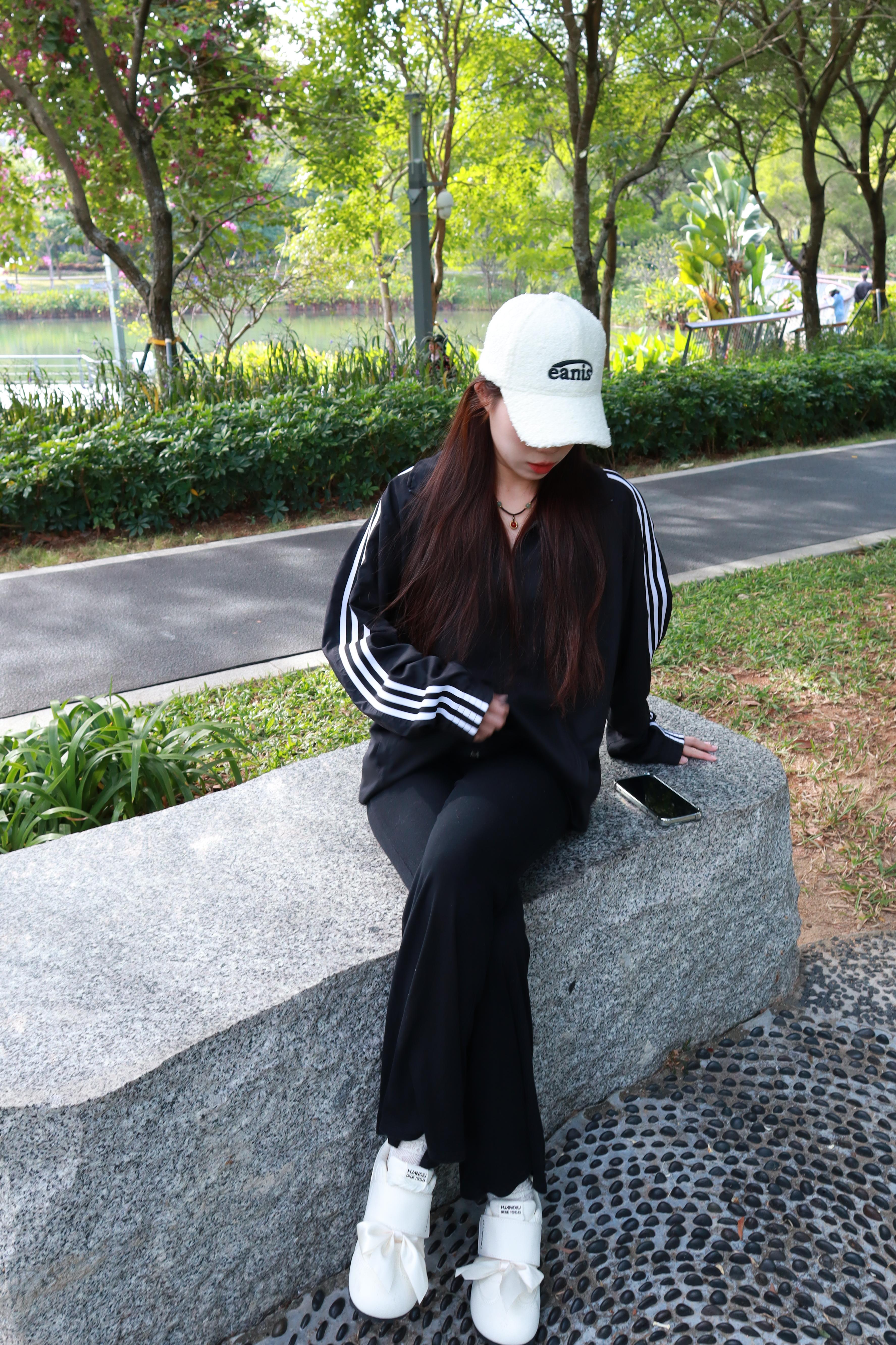 GS-YP32 黑衣草地 [434P125V-7.07GB]