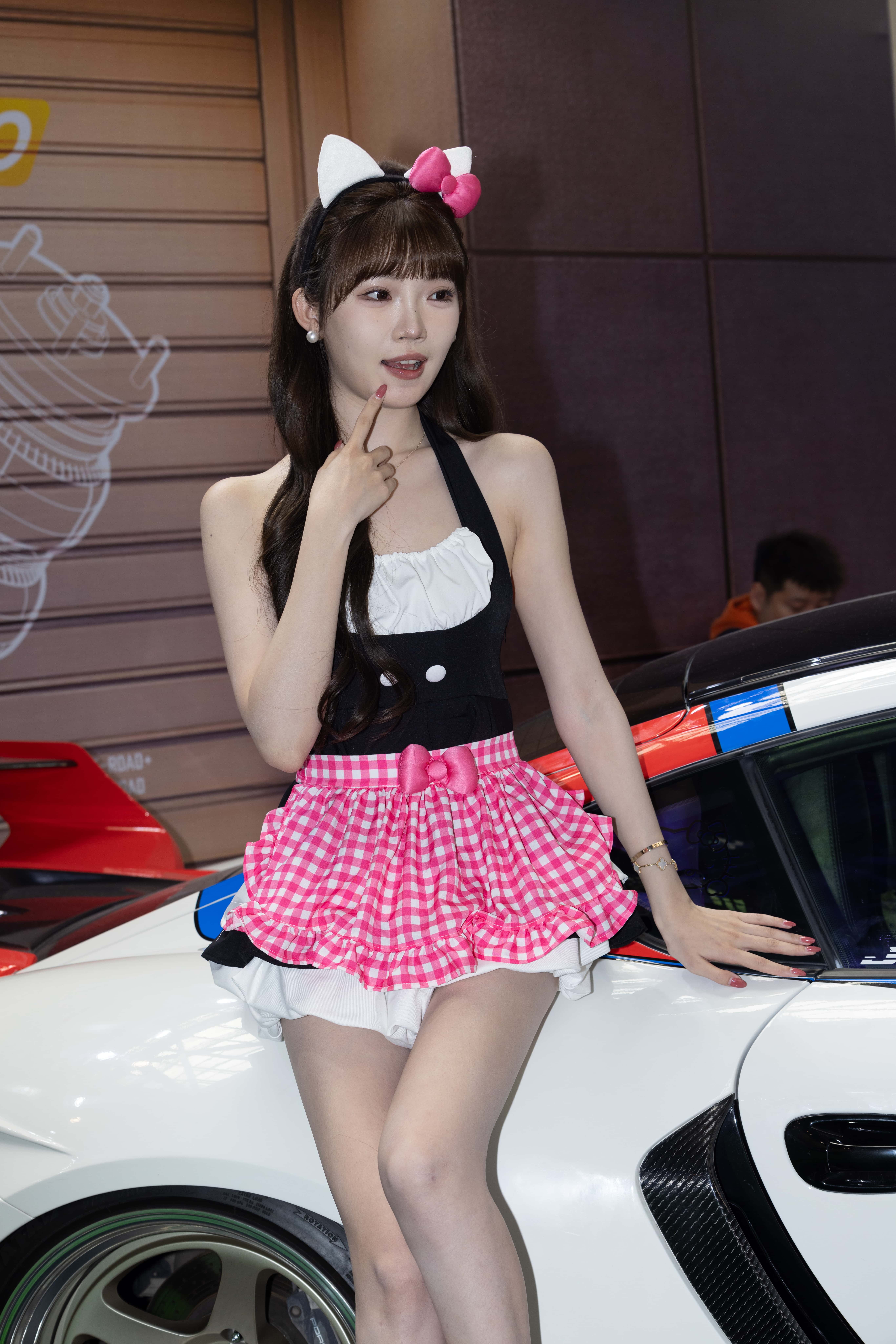 GS-X1112 苏州改装-古灵精怪腿精女神张张包 【71P 904M】