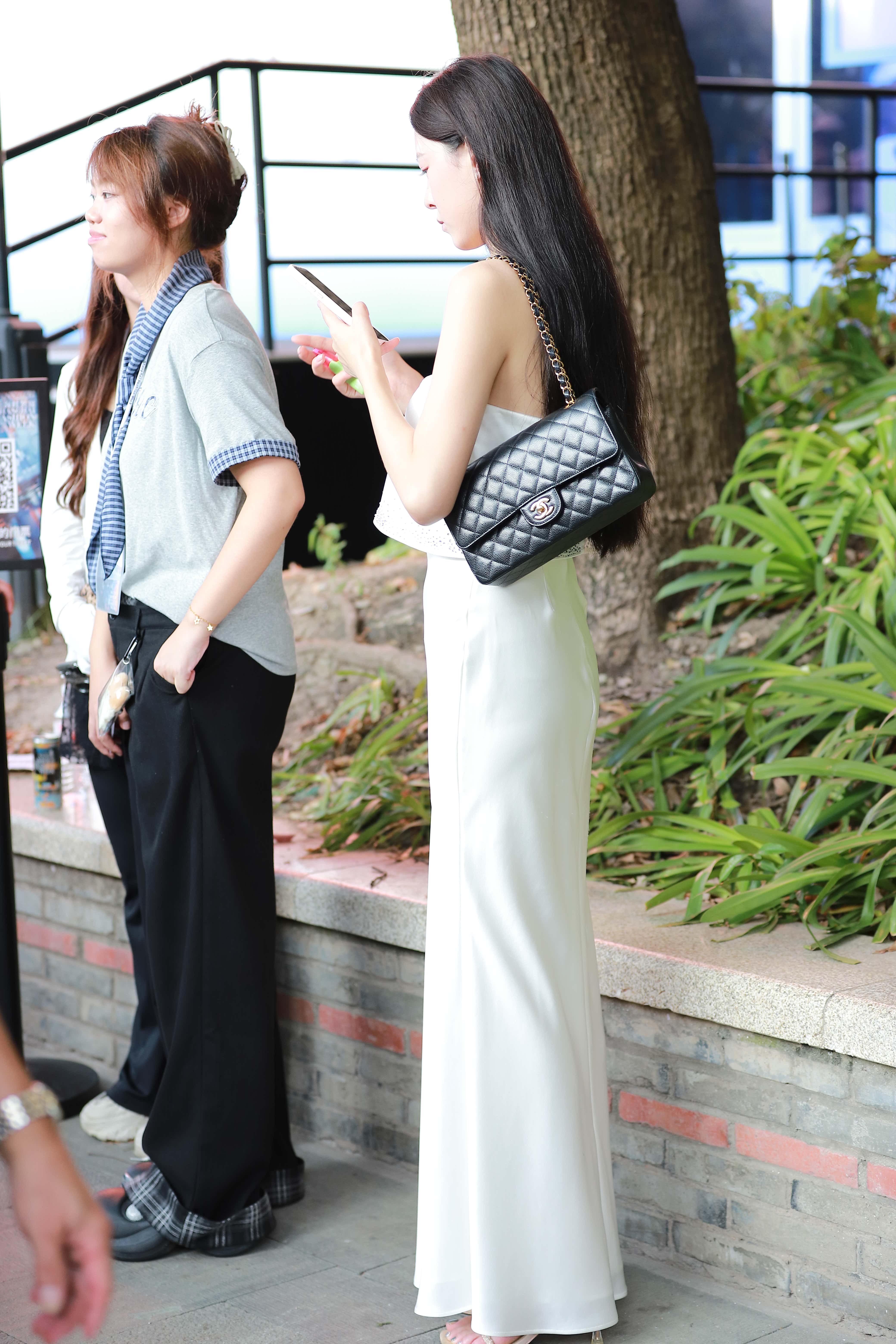 GS-K376 上海时装周-两位白色裙小仙女【93P 675M】
