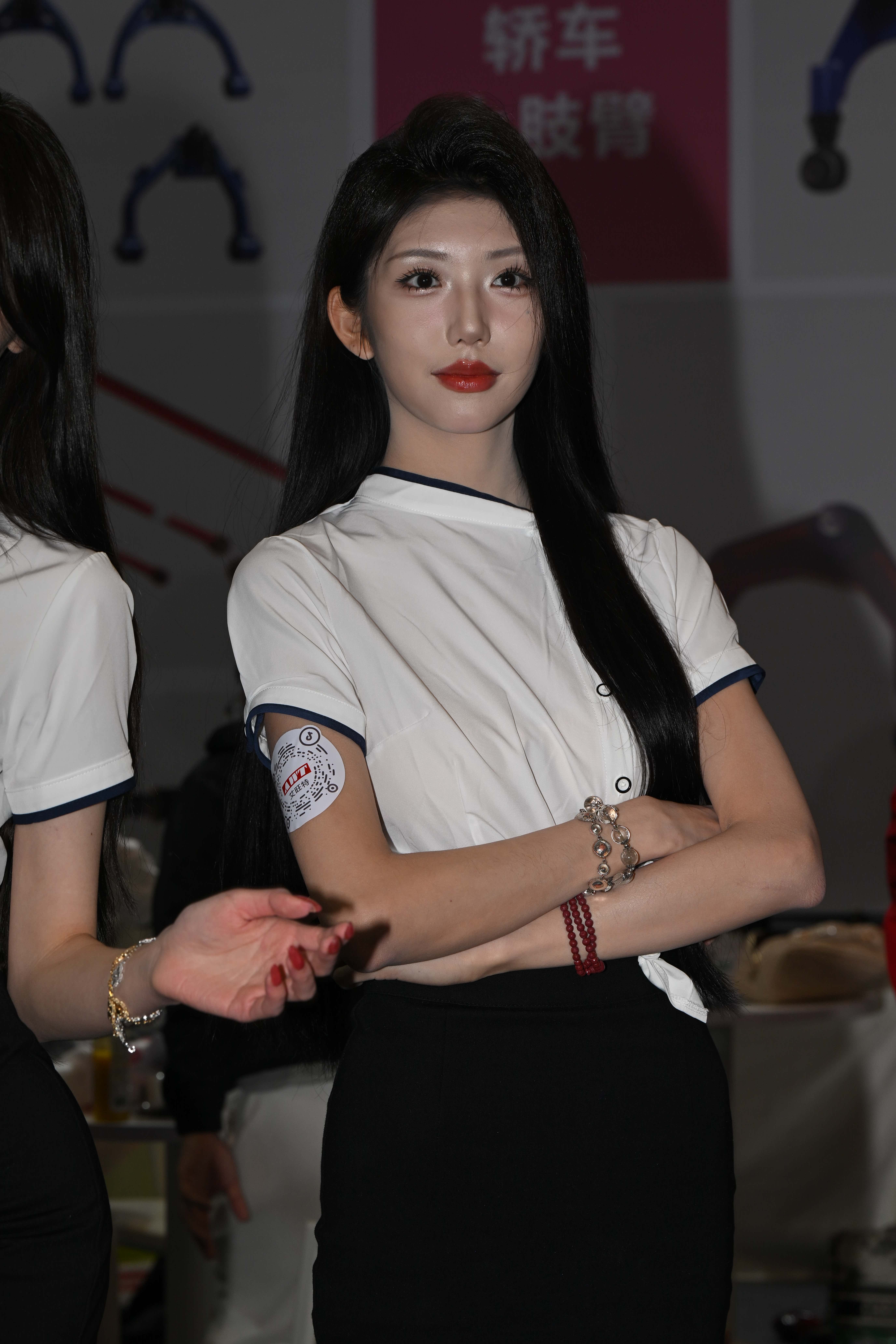 No.10432 纤细美腿美文 [145P-3.23GB]