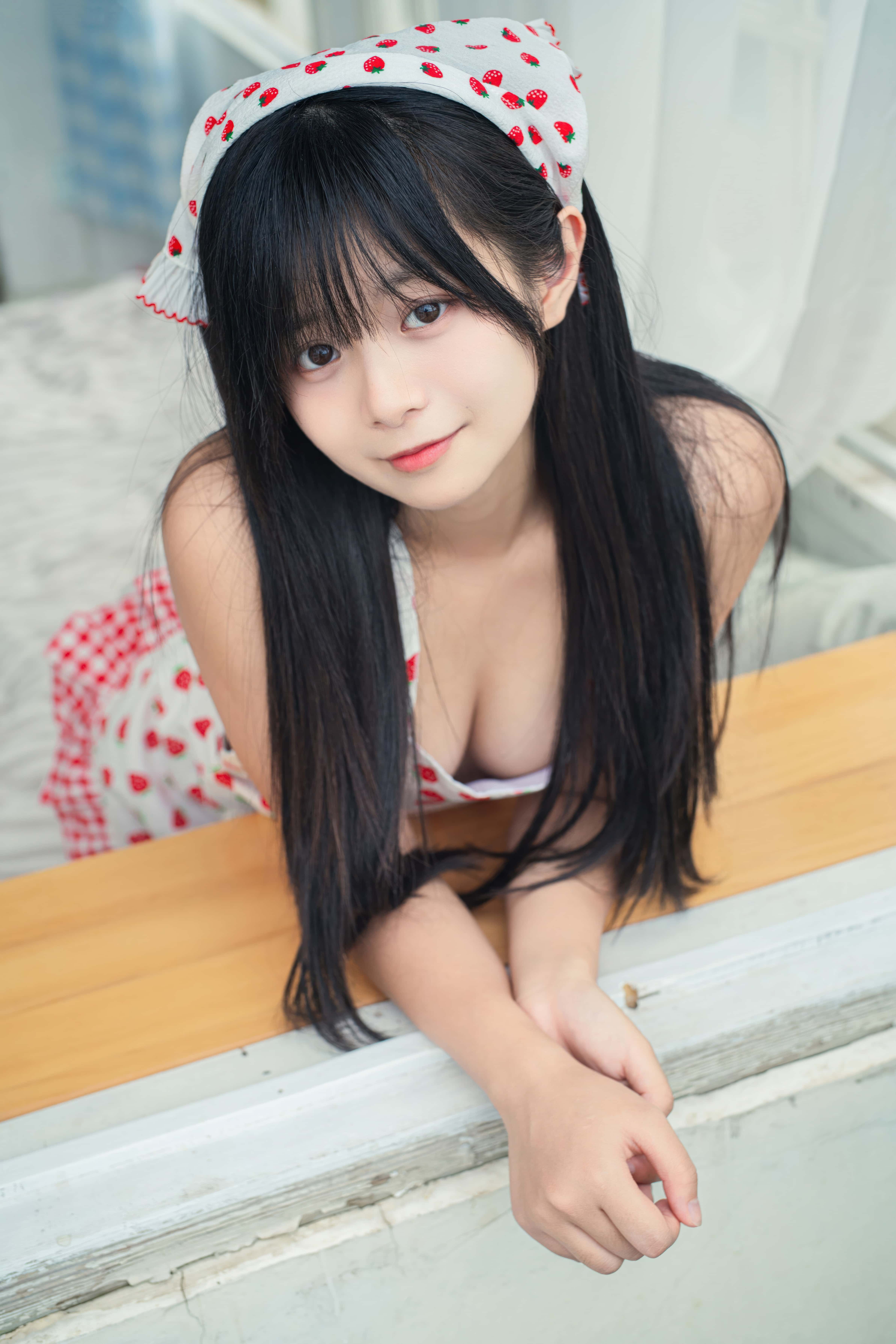 小羊不吃草 (花音葉子) - 小厨娘 [86P-935MB]