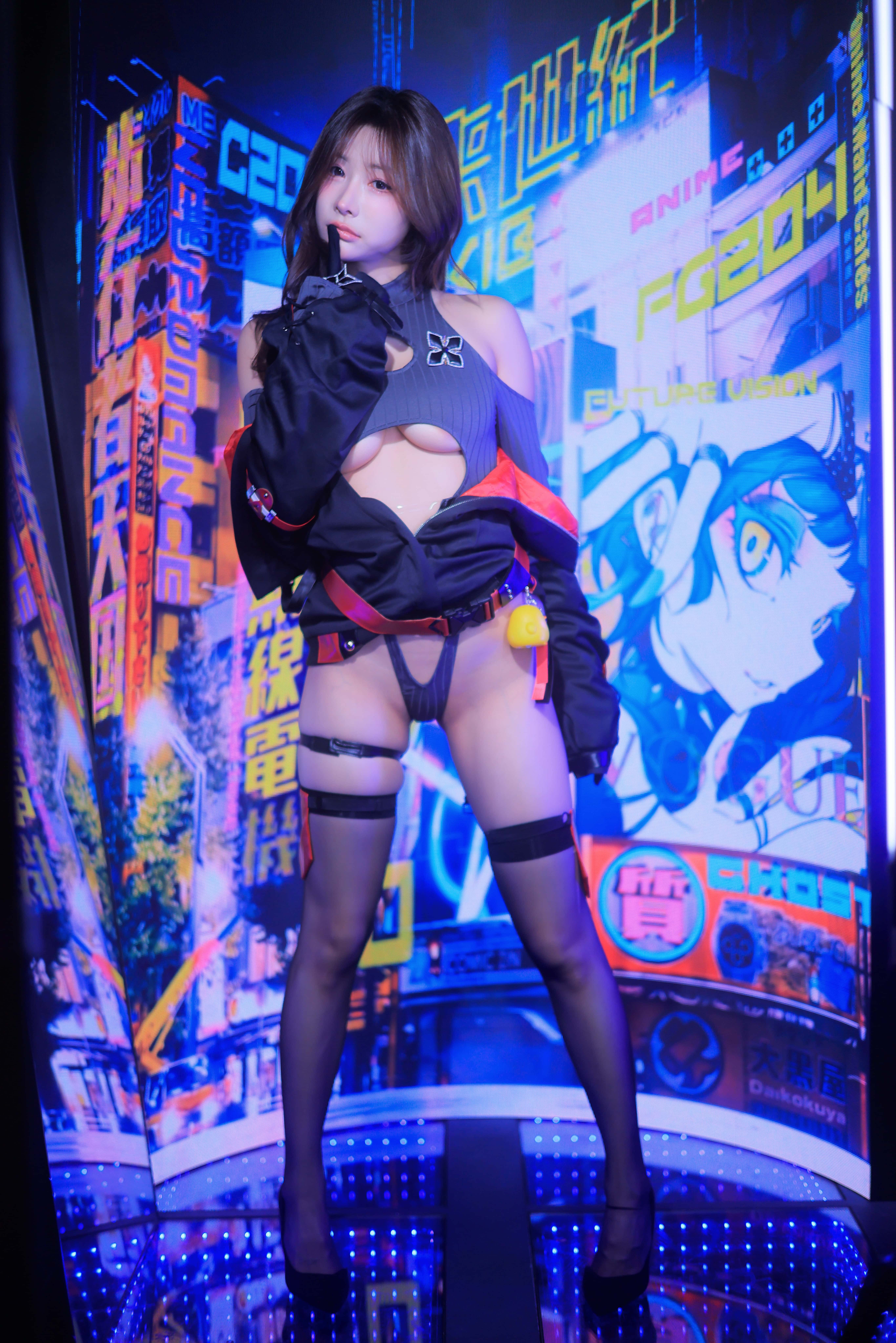Yeon Yu - Duisburg [63P-584MB]