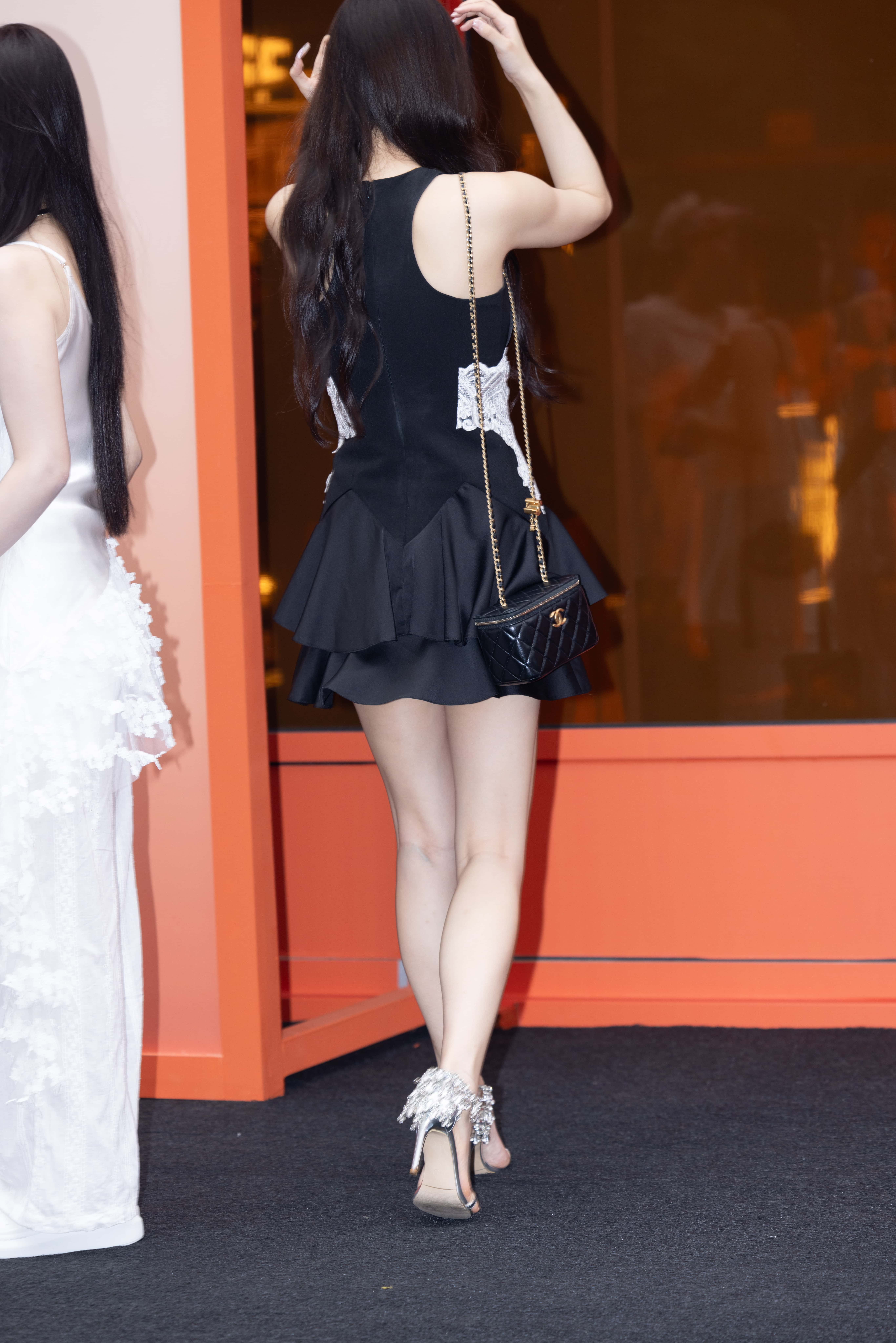 No.10388 黑裙甜美 [70P-927MB]