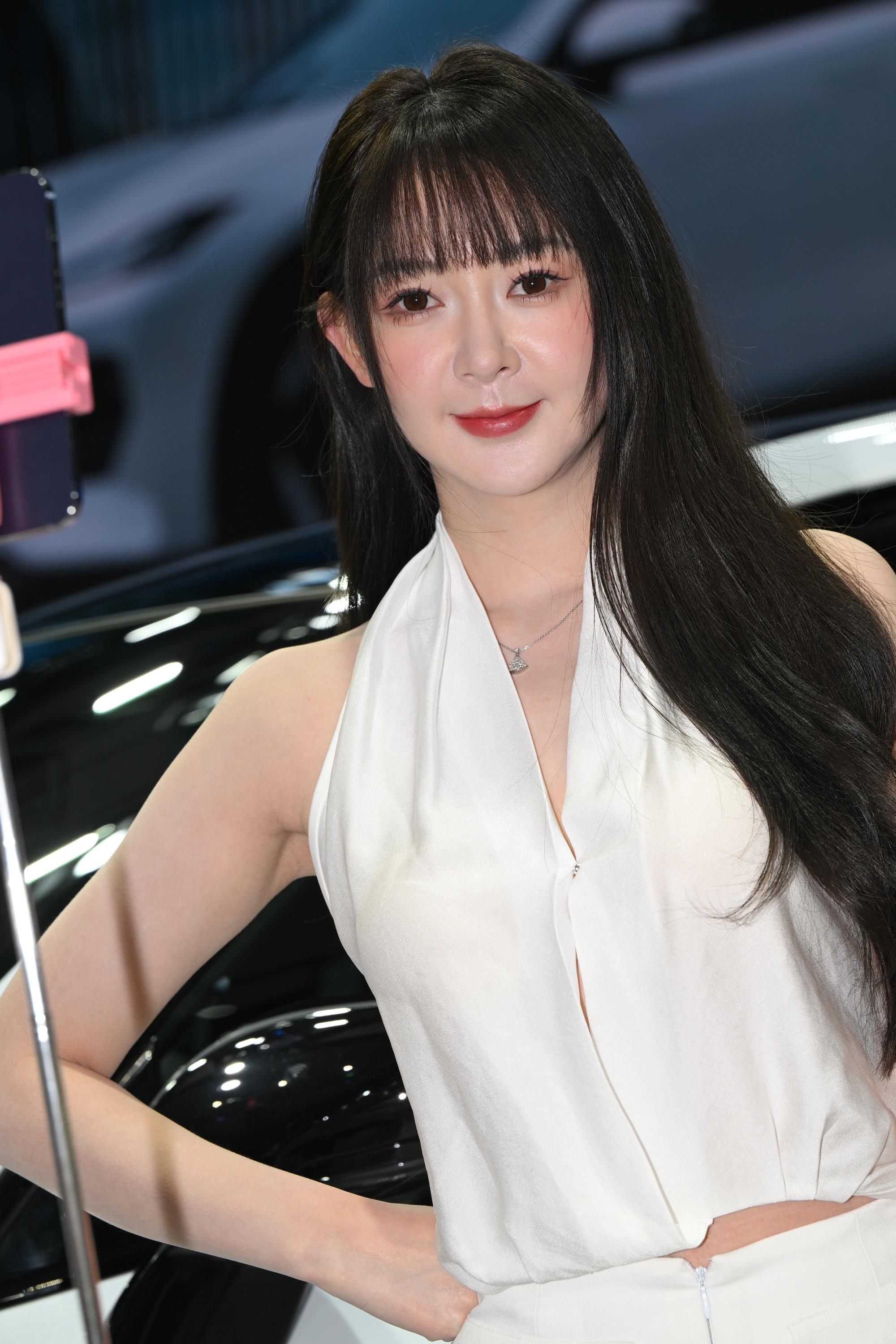 GS-K449 大白腿-美足美女主播 【163P1V 12.5G】