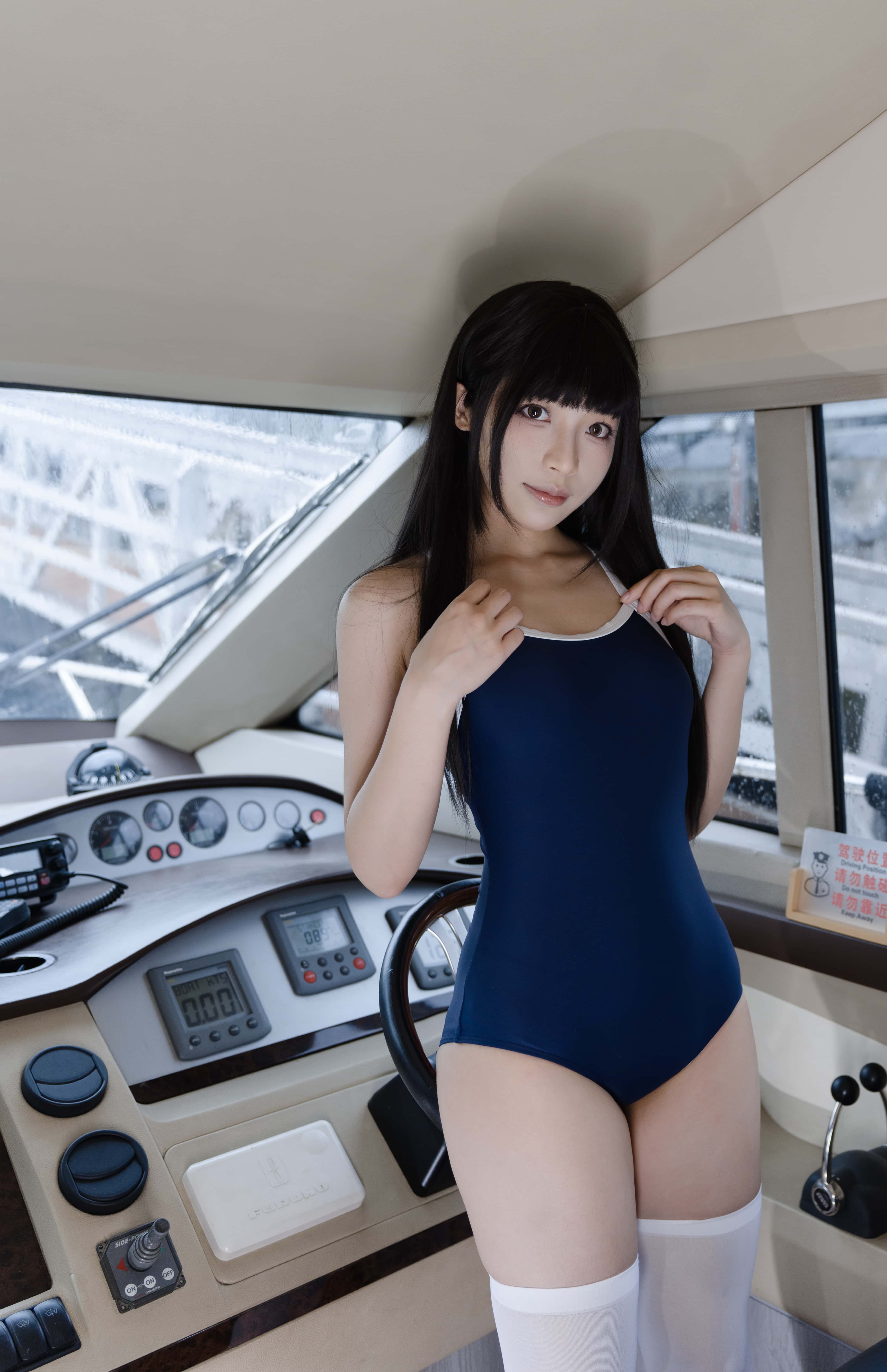 GS-Y0447 游艇死库水 温宝吃不饱 [26P-350MB]