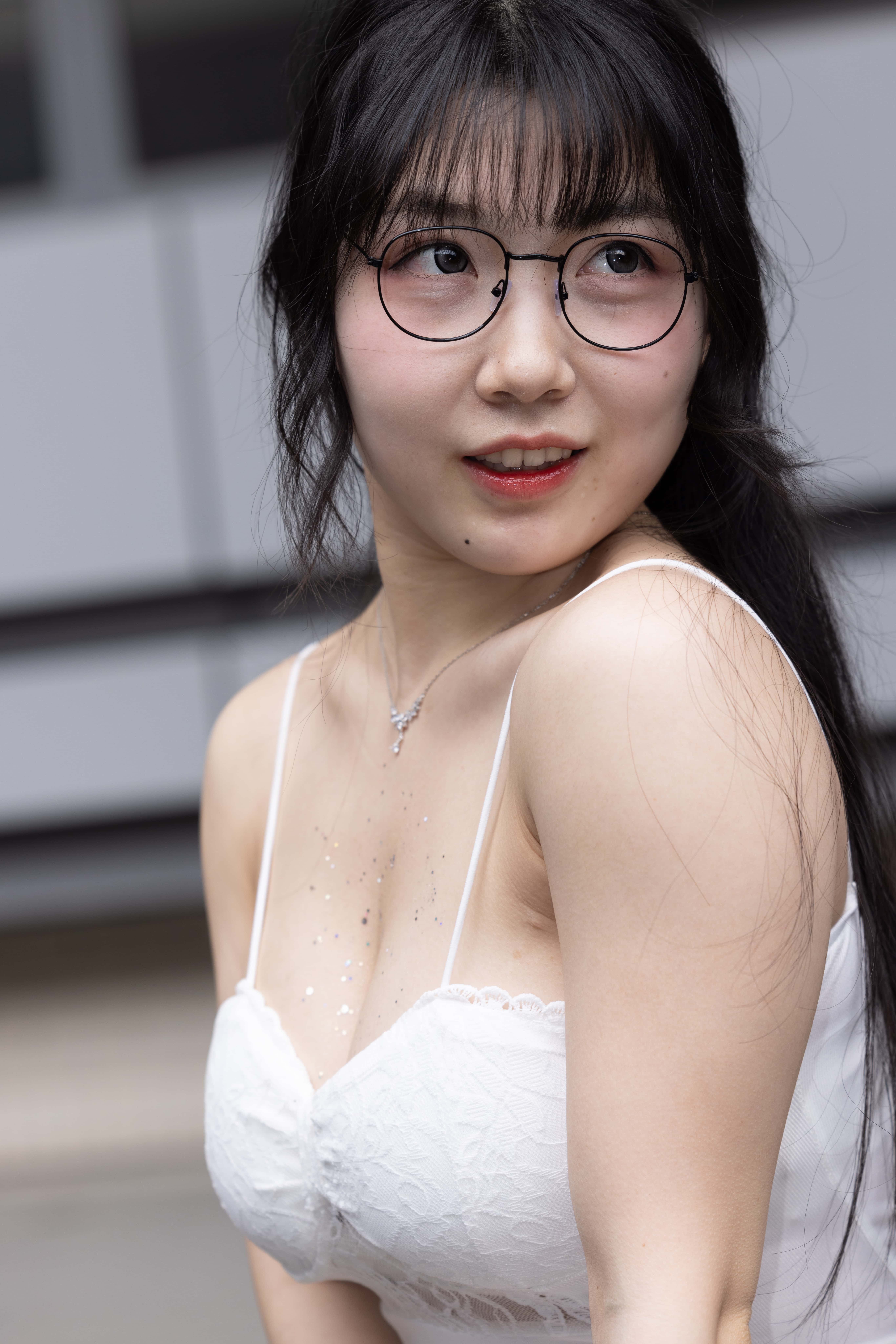 No.10558 丰满珂珂汤小圆黑丝玉足 [363P-3.96GB]