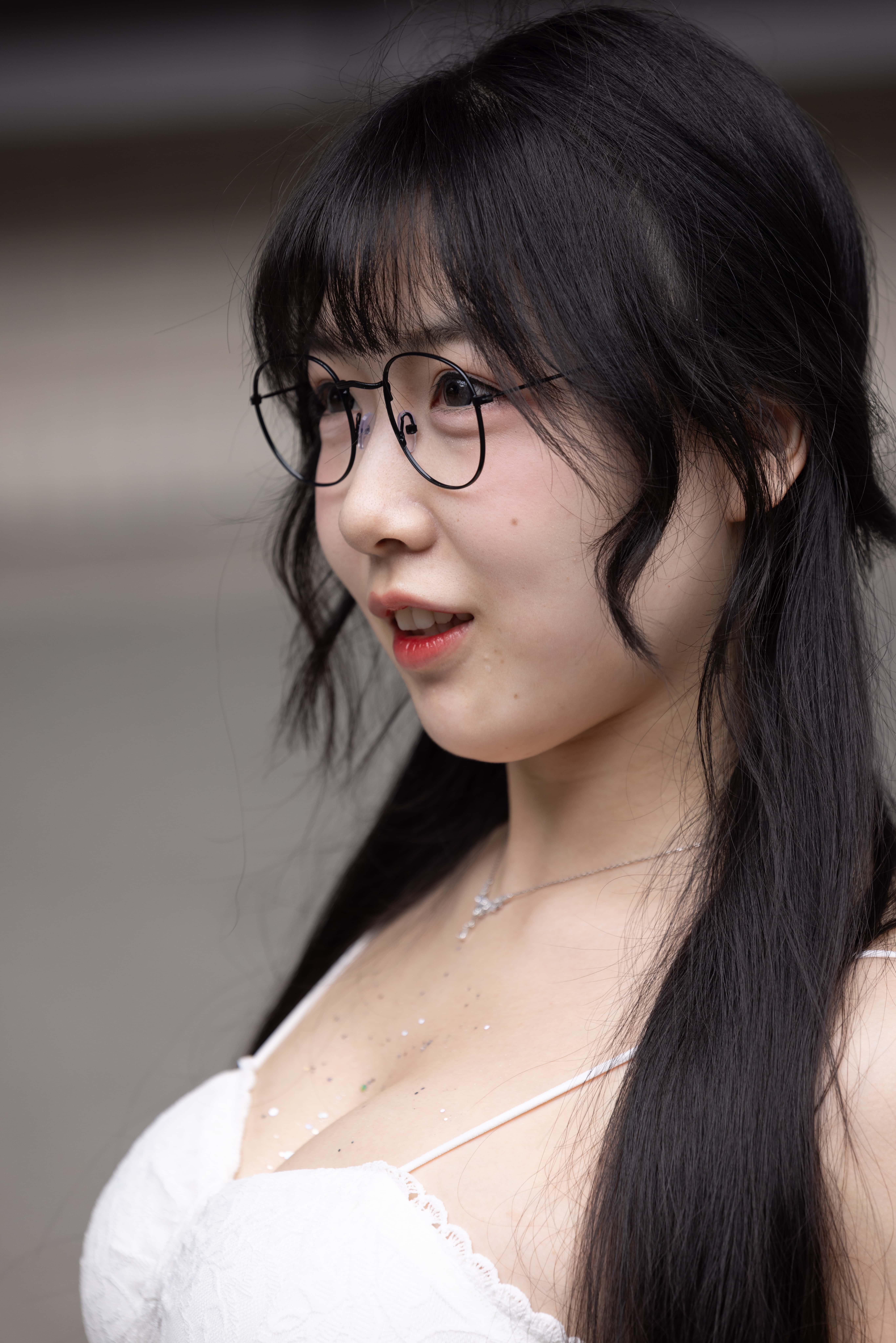 No.10558 丰满珂珂汤小圆黑丝玉足 [363P-3.96GB]