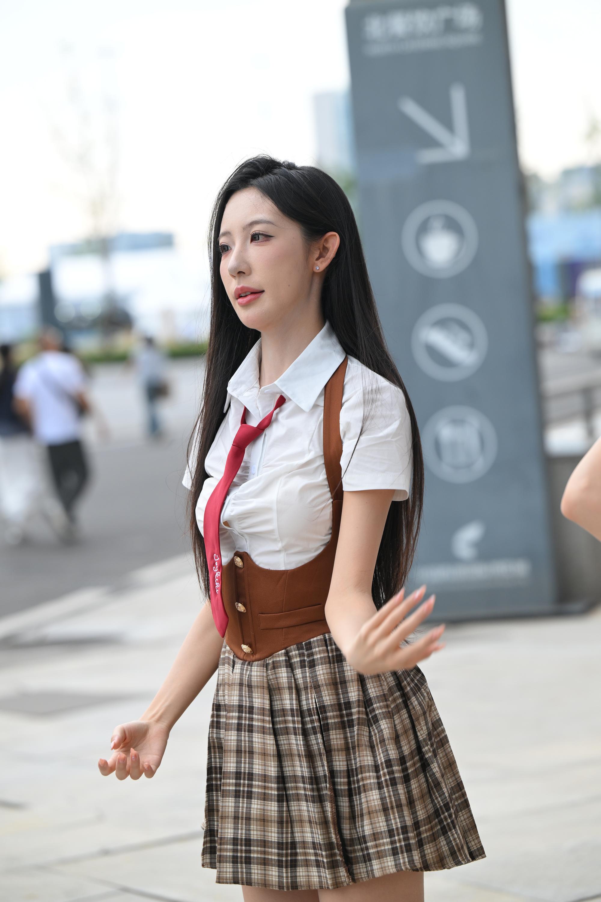 GS-K425 迷你小短裙美腿美足 【158P1V 6.53G】