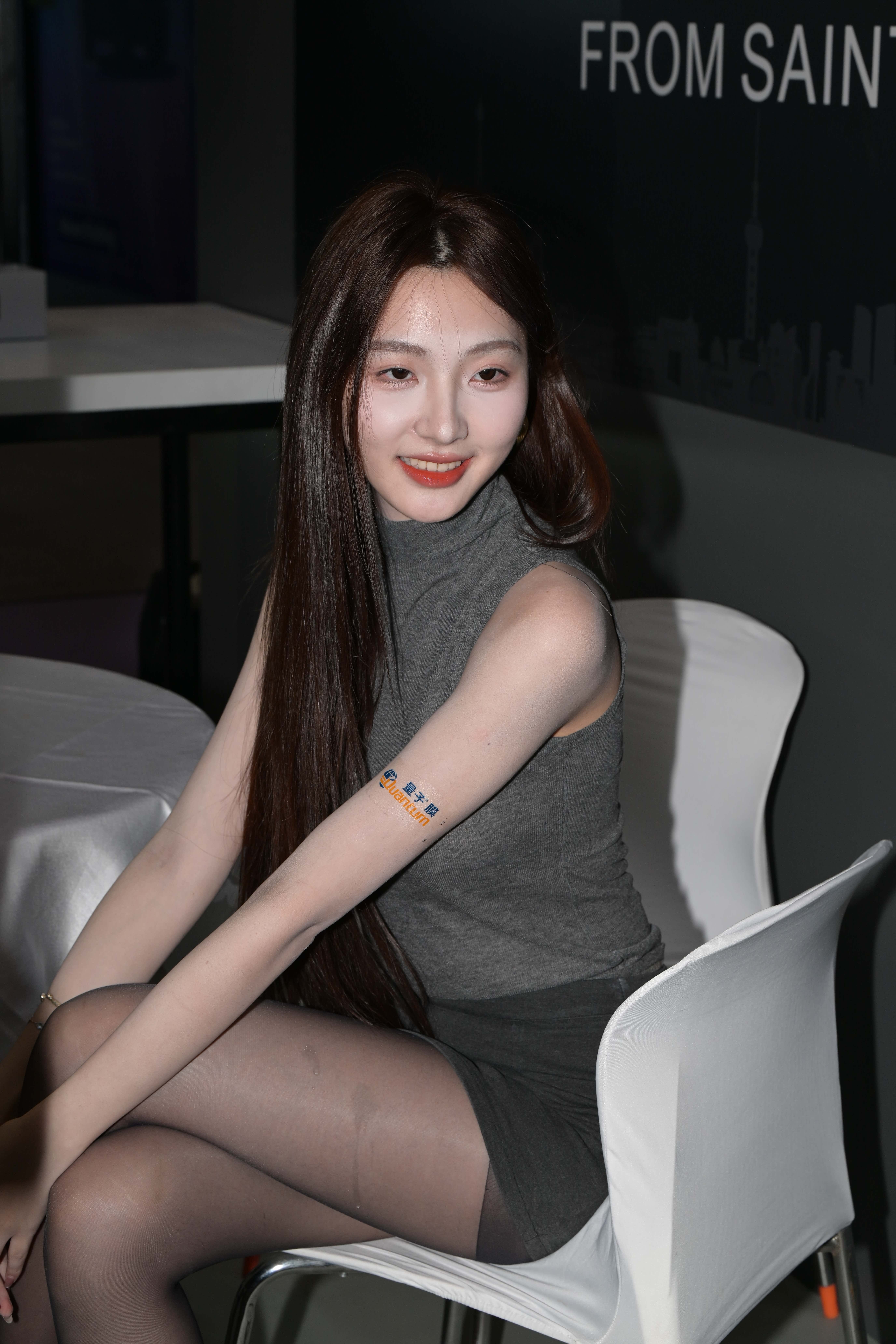 No.10591 清纯女神小雨滴 [98P-2.24GB]