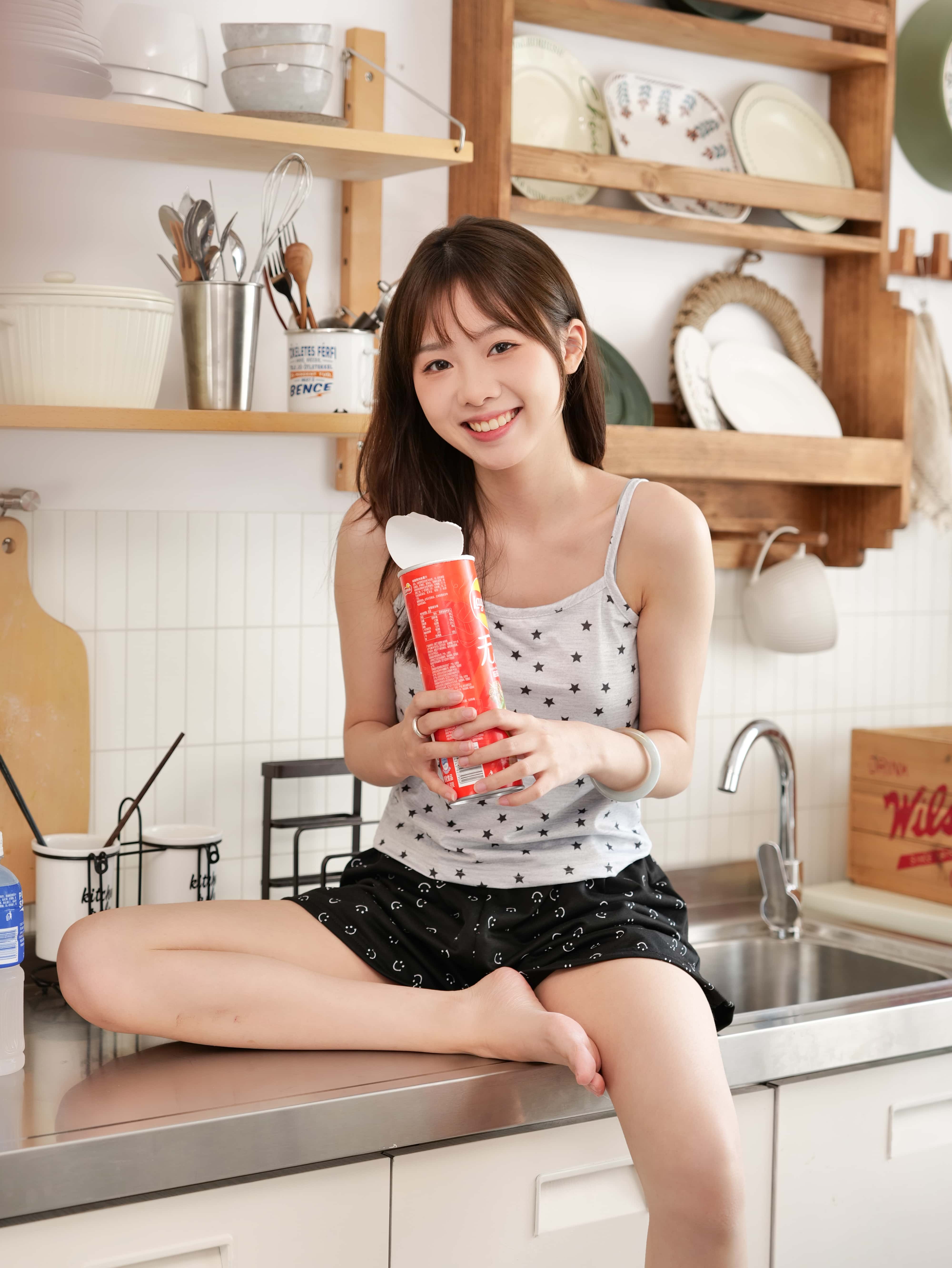 GS-Y0415 夏天甜蜜时光 奶小萌 [28P-208MB]