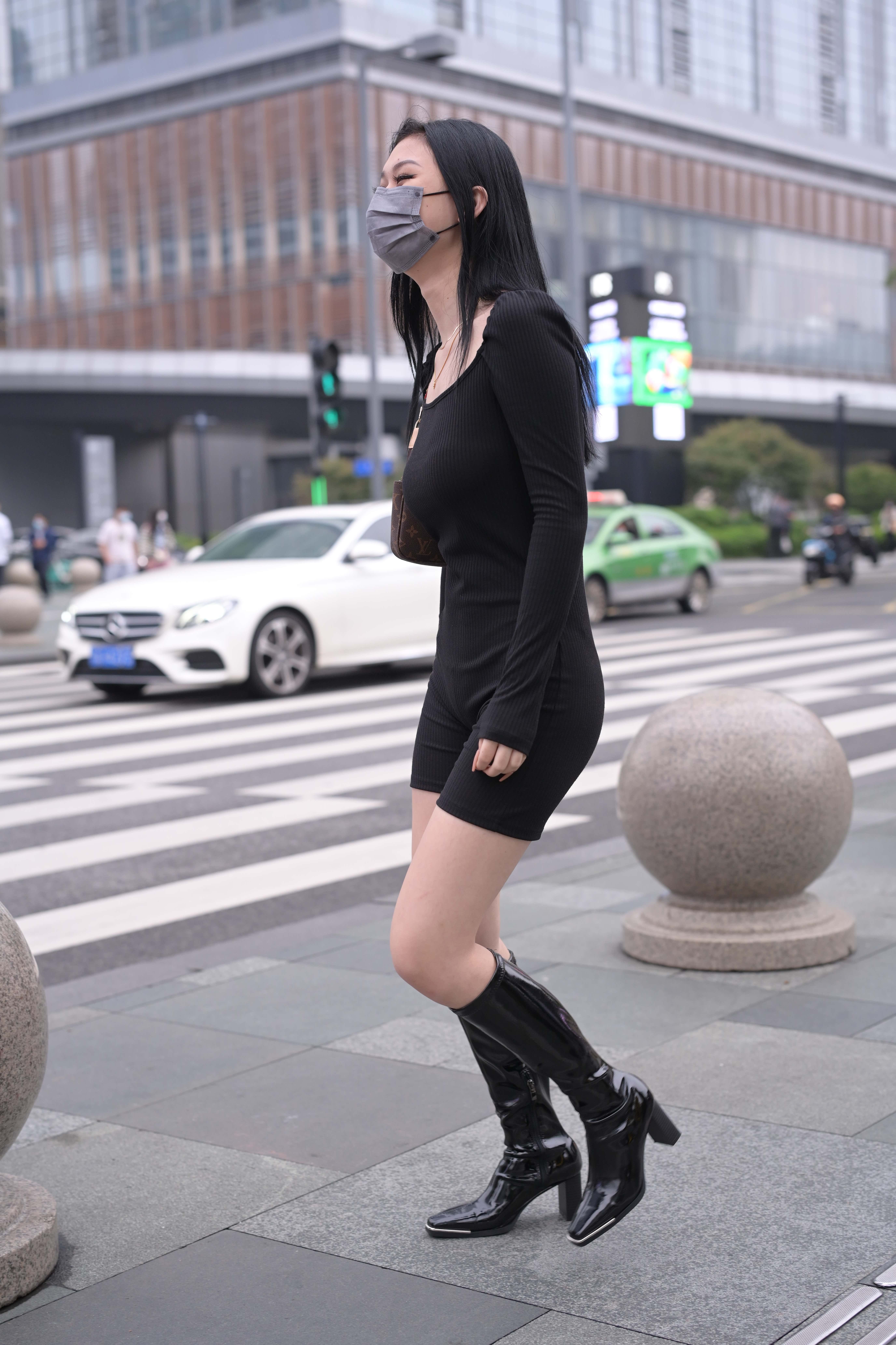 GS-X1153 蜜桃美女 【98P 1.97G】
