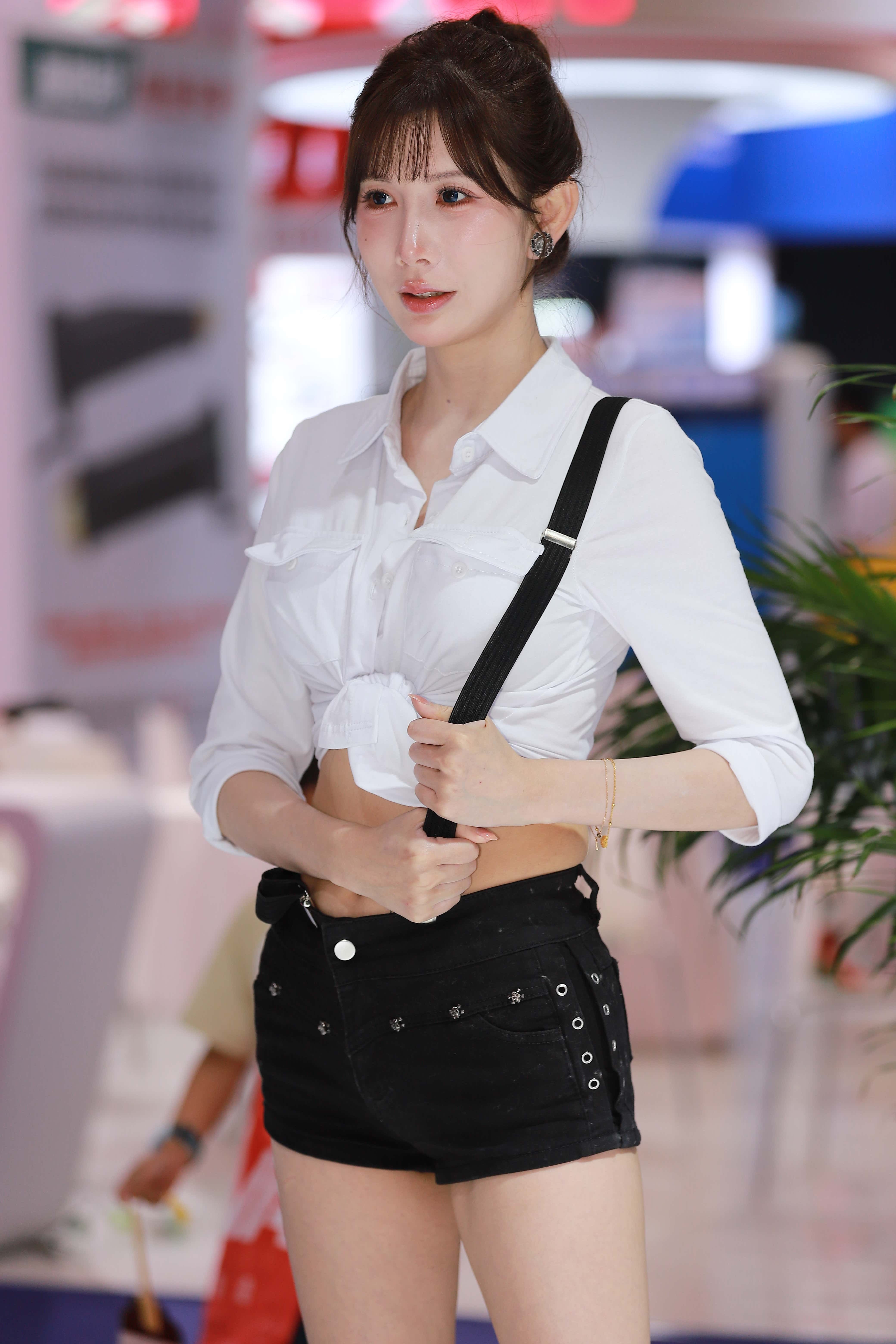 GS-K485 机车女孩网红-win呀小铁蛋 【94P 673M】