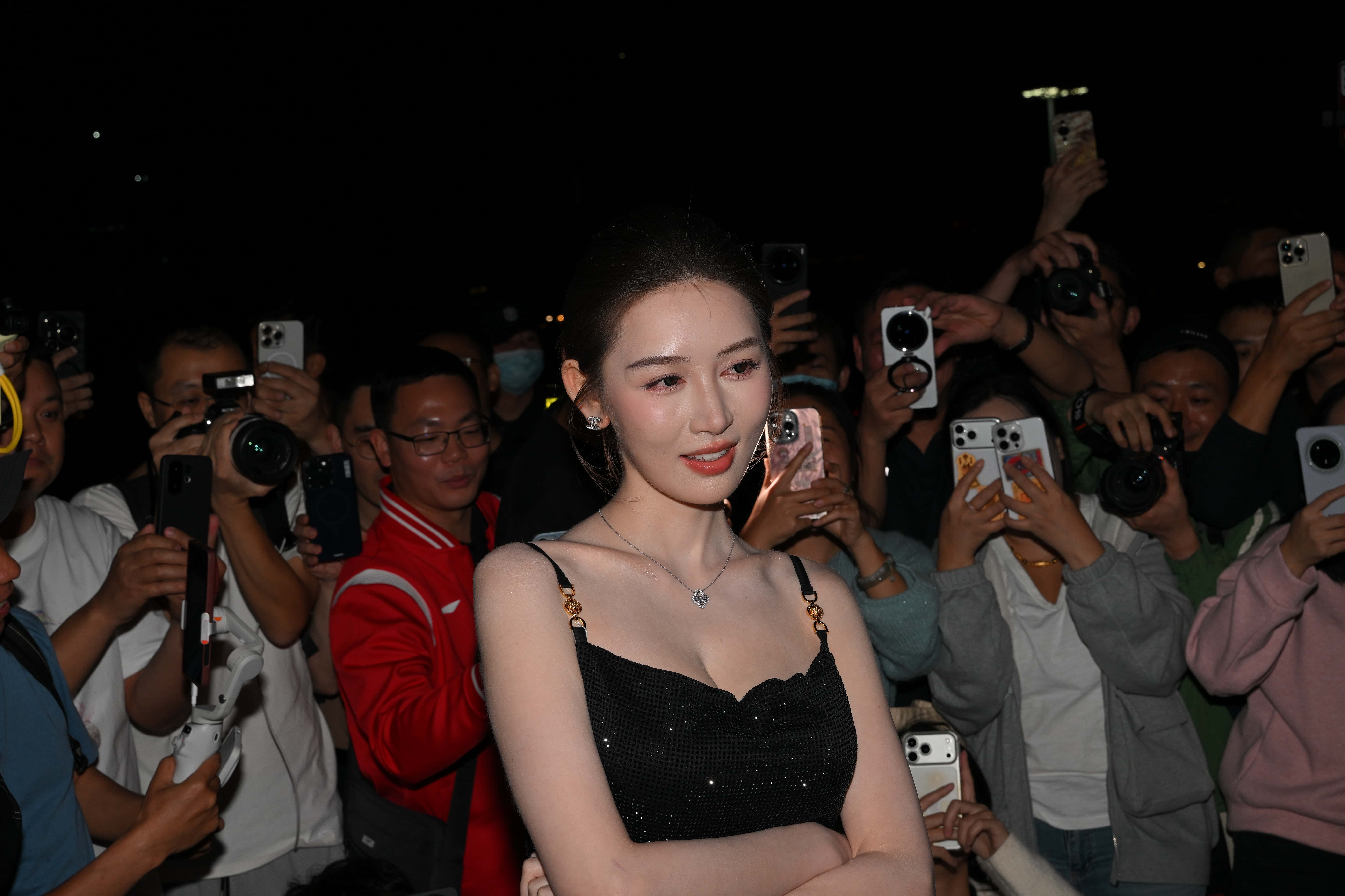 GS-K436  大白腿美足敏敏 【177P1V  11.3G】