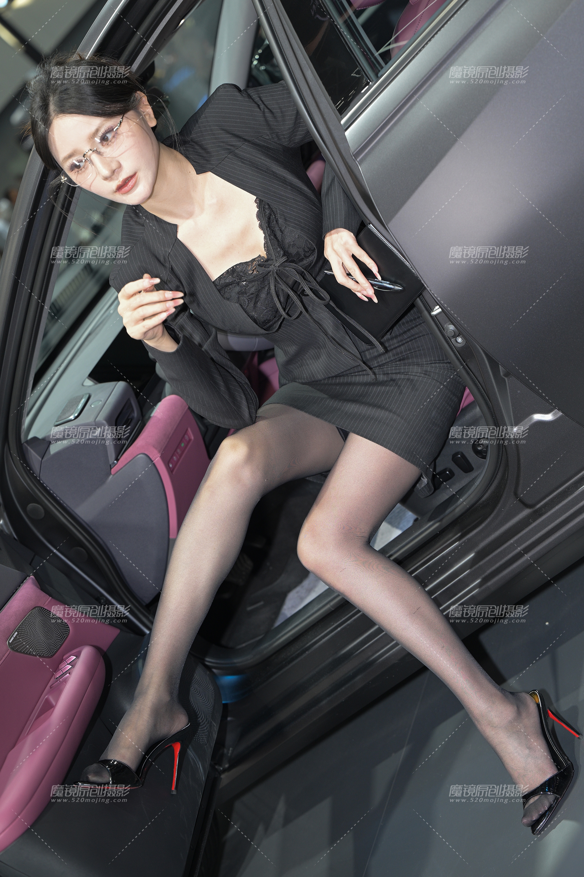 GS-X1202  黑丝女秘 【87P  2.03G】