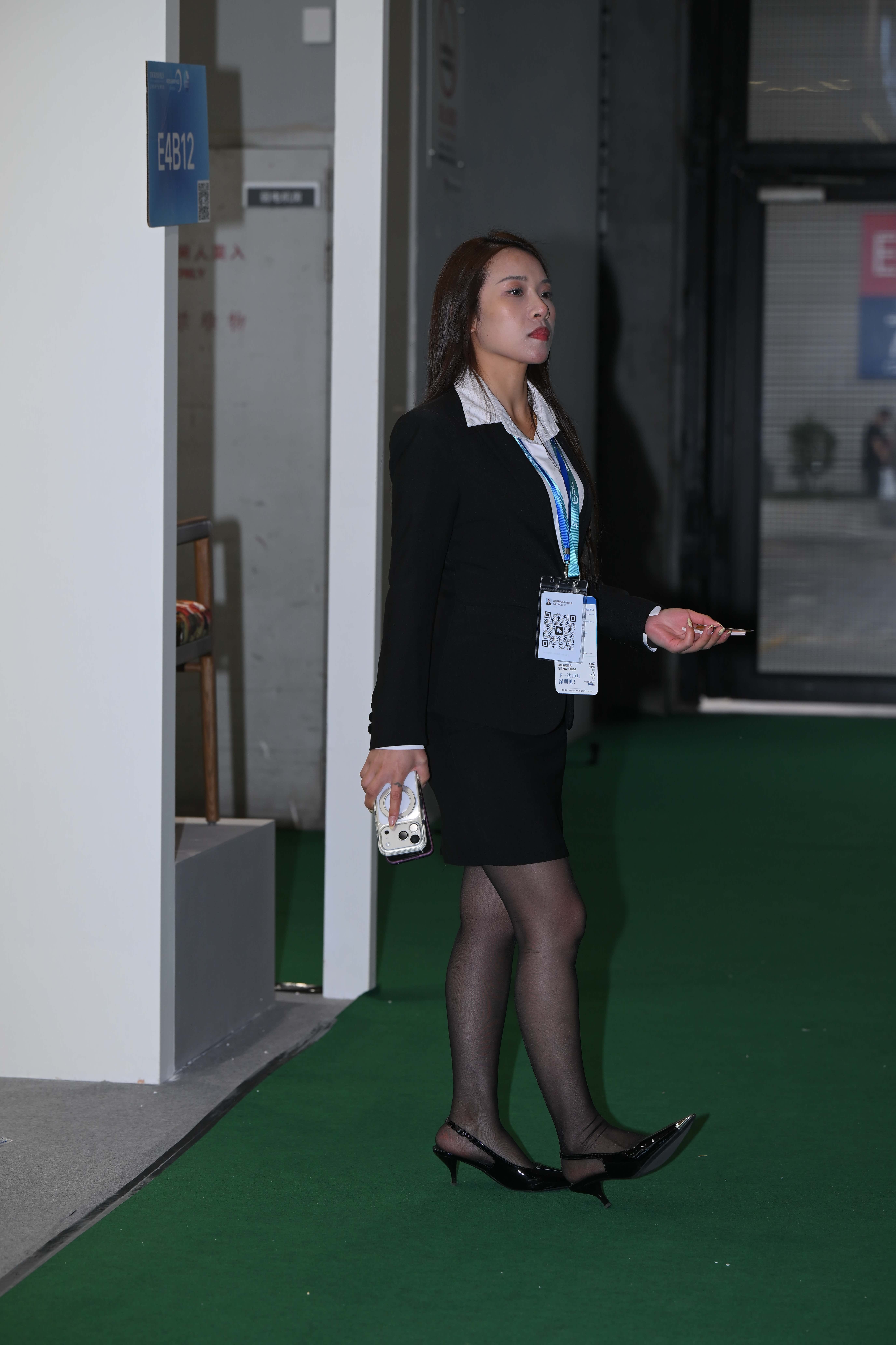 No.10732 轻熟酒店制服 [100P-1.83GB]