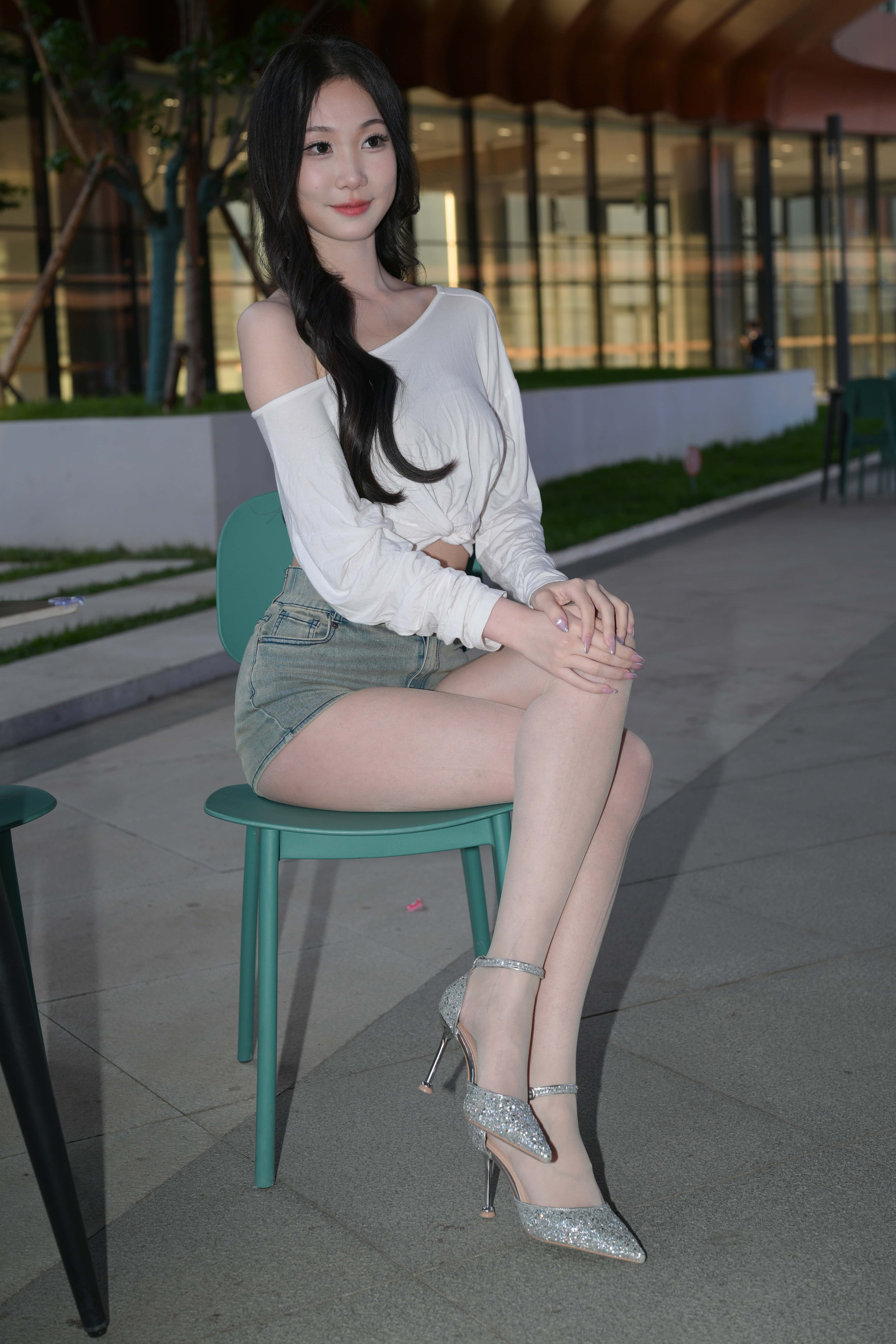 No.10711 清纯靓丽肉丝 [90P1V-6.38GB]
