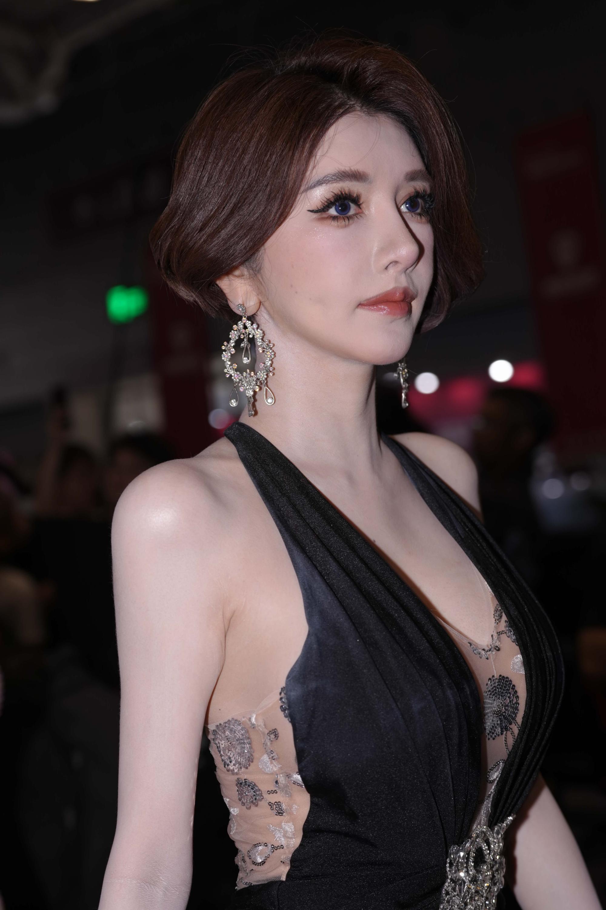 No.10726 神车馆 [163P-2.54GB]