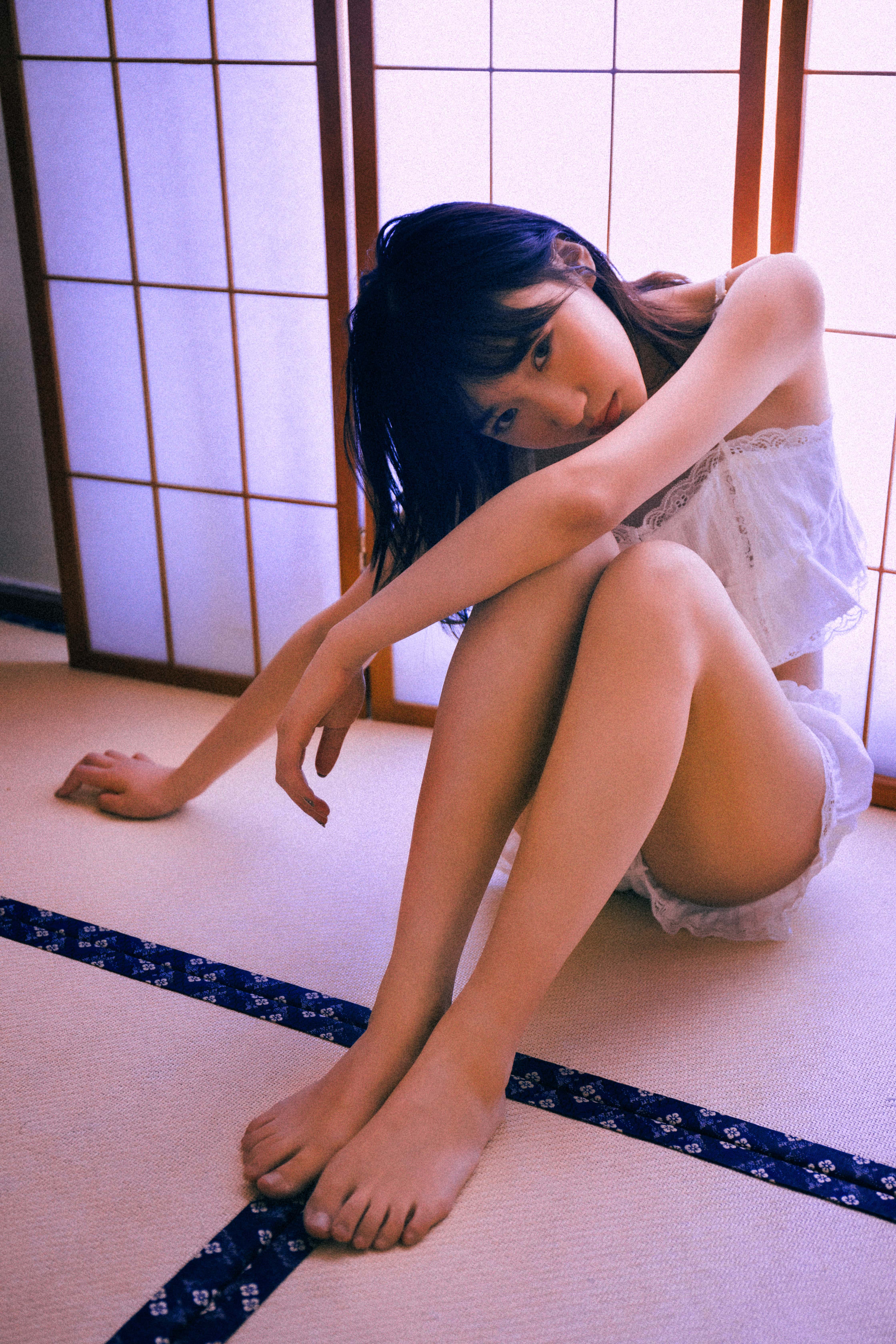 GS-Y0568 光洒落的方向 老鼠窜过雨棚 [25P-675MB]