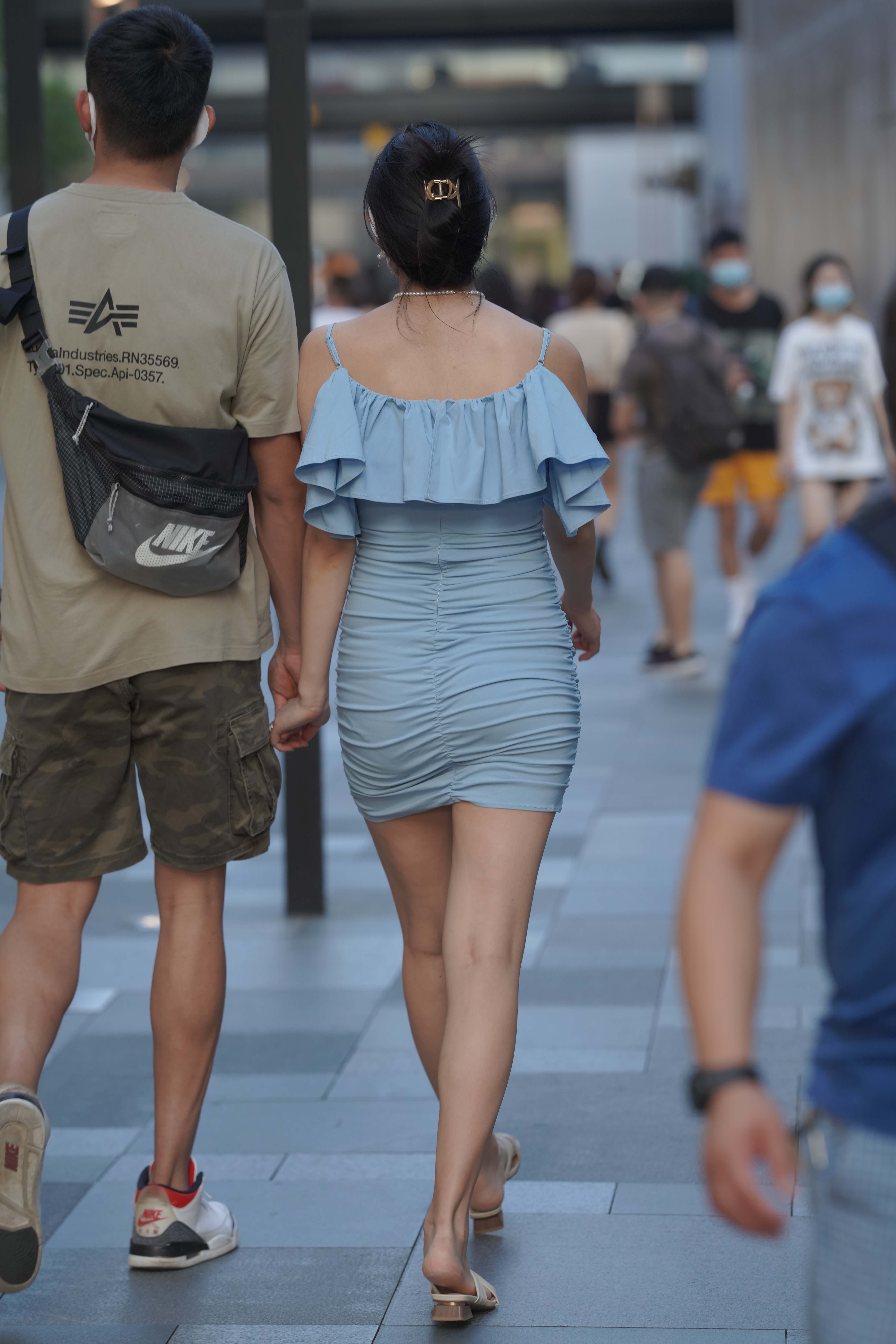 GS-T1271. 逛街的蓝色裙准妈妈 【106P  1.16G】