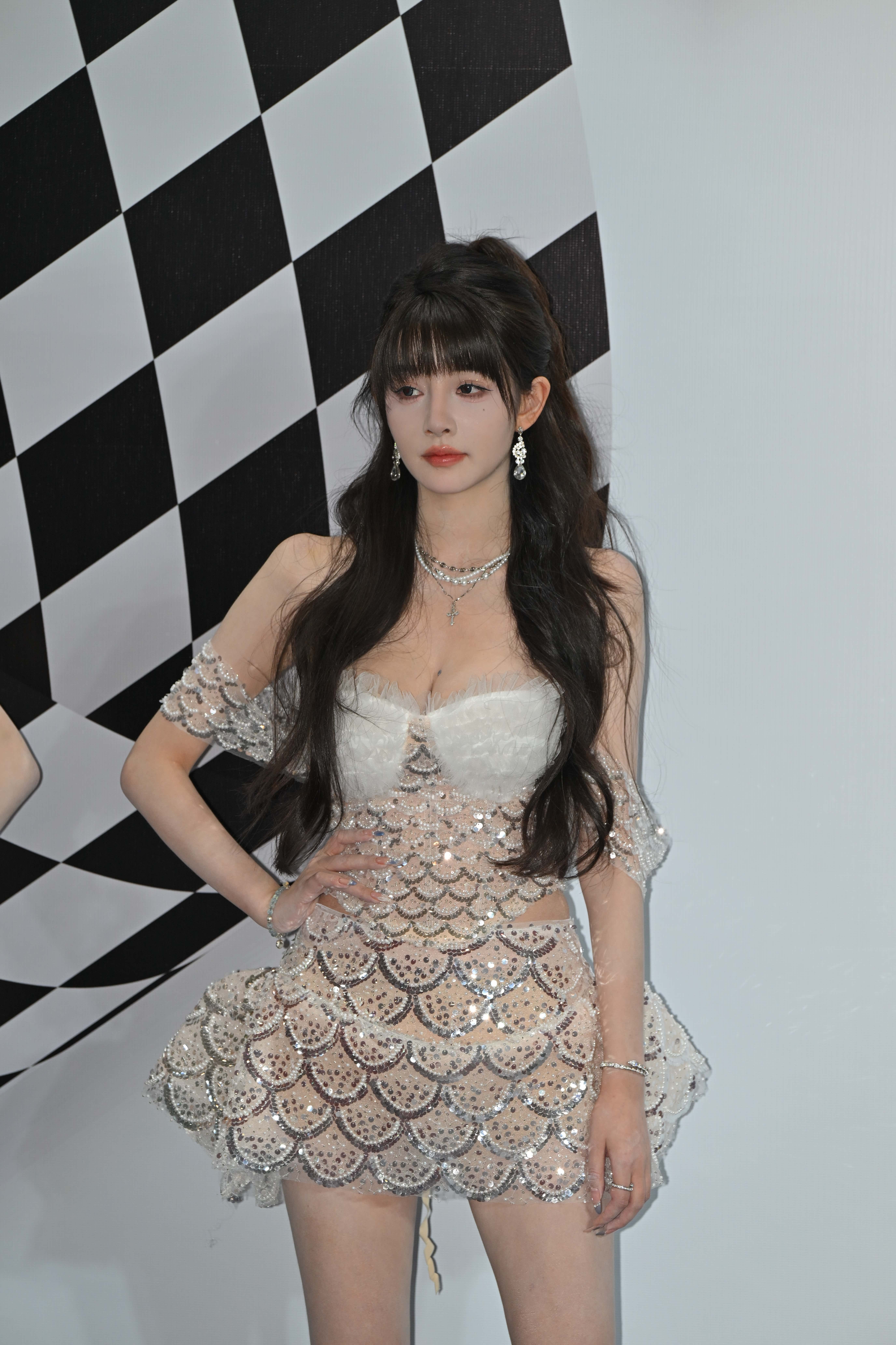No.10898 绝色美人依然 [93P1V-3.40GB]