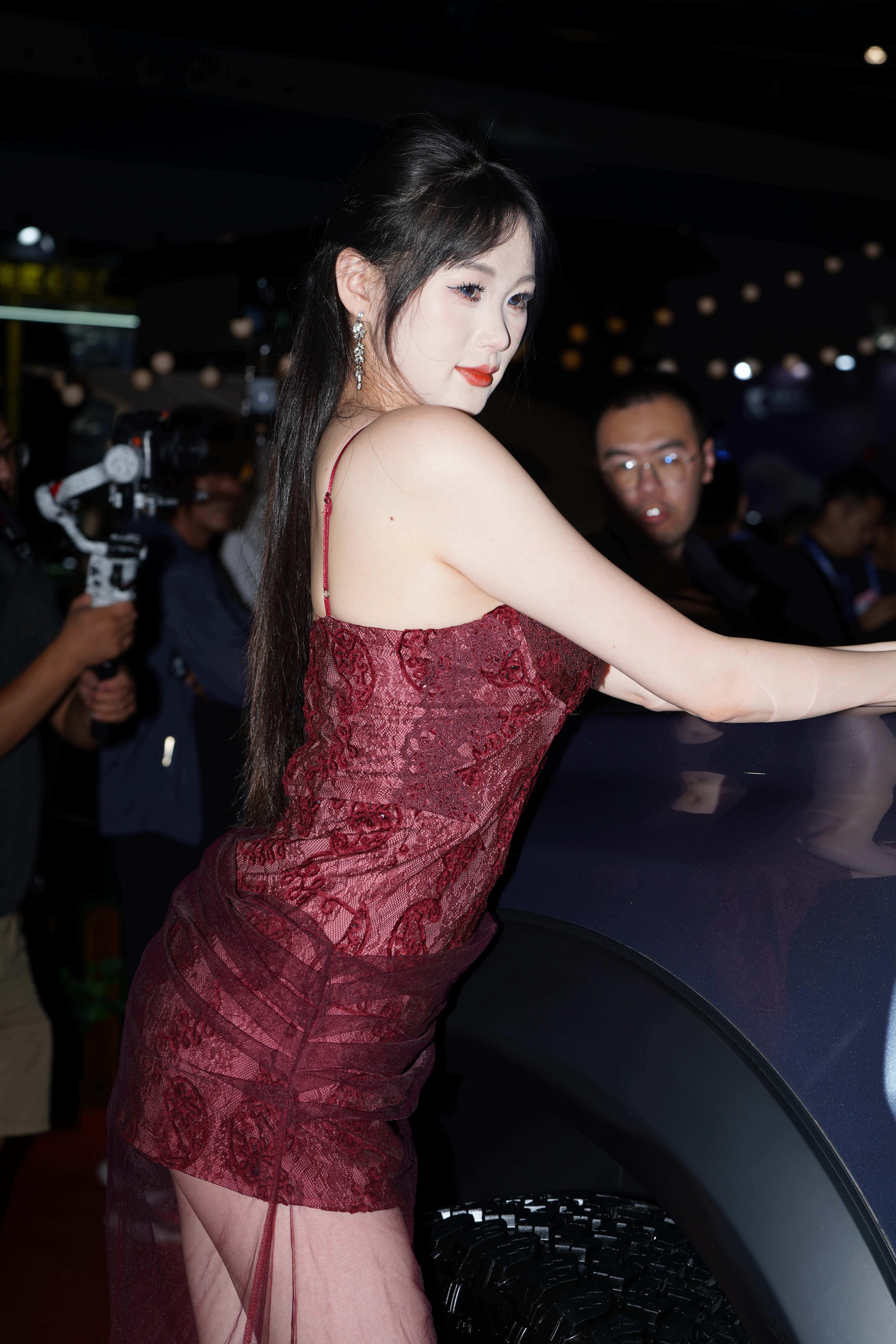 【会员免费】No.10818 红裙小也 [168P-5.03GB]
