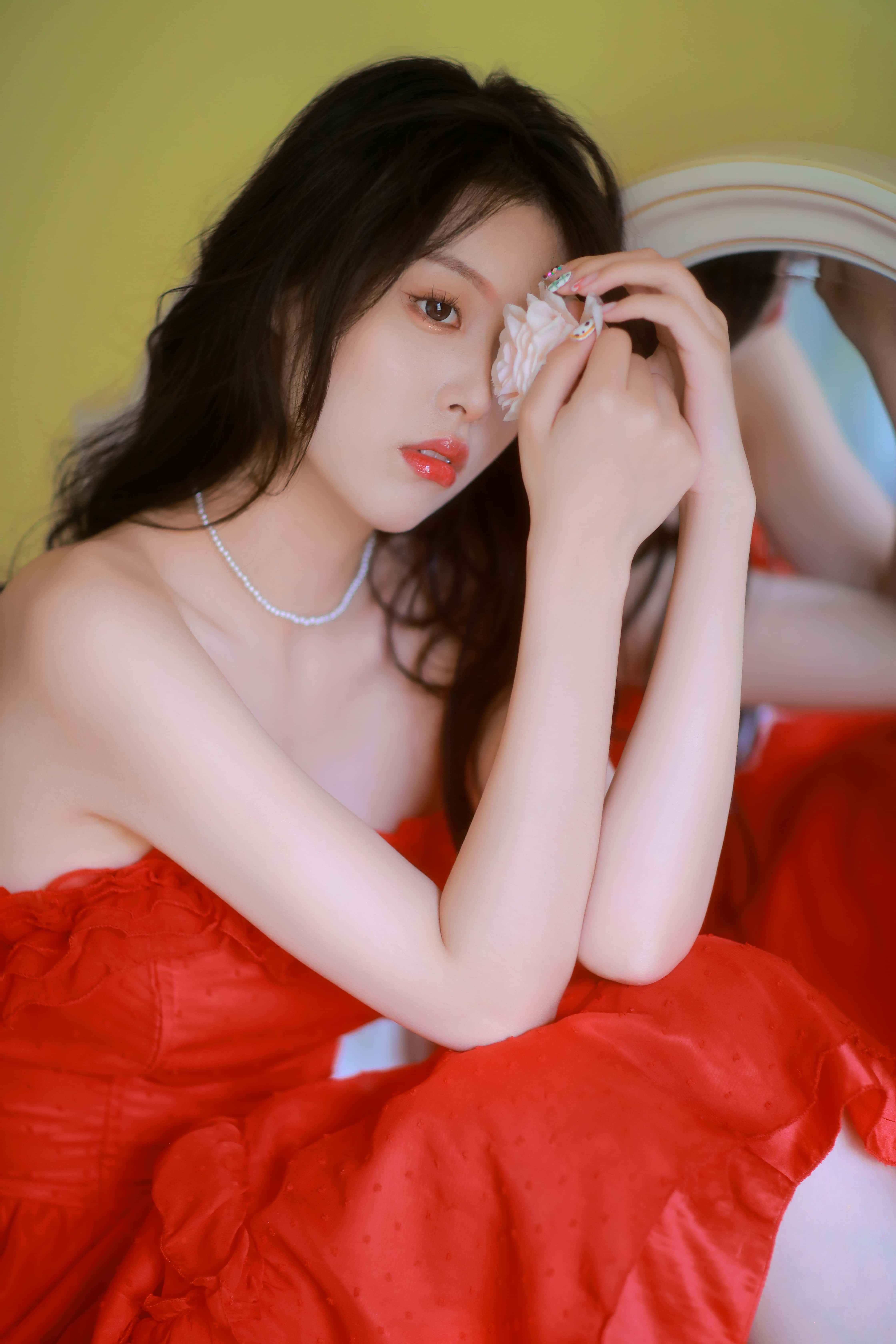 GS-Y0556 石榴 张妍秋 [23P-364MB]