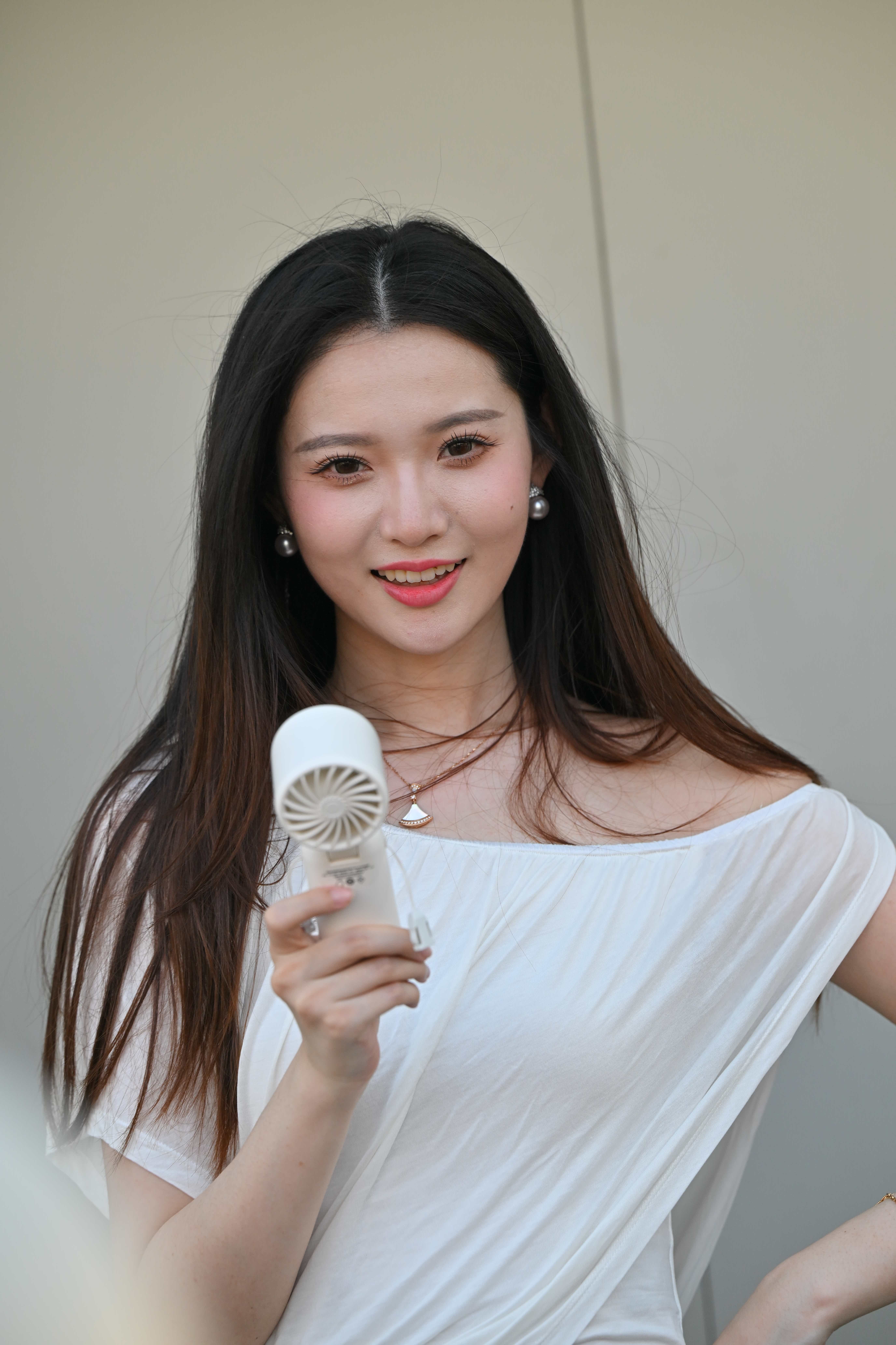 GS-X1258 热裤大长腿苗条美女 玉米徐 【93P 1.88G】
