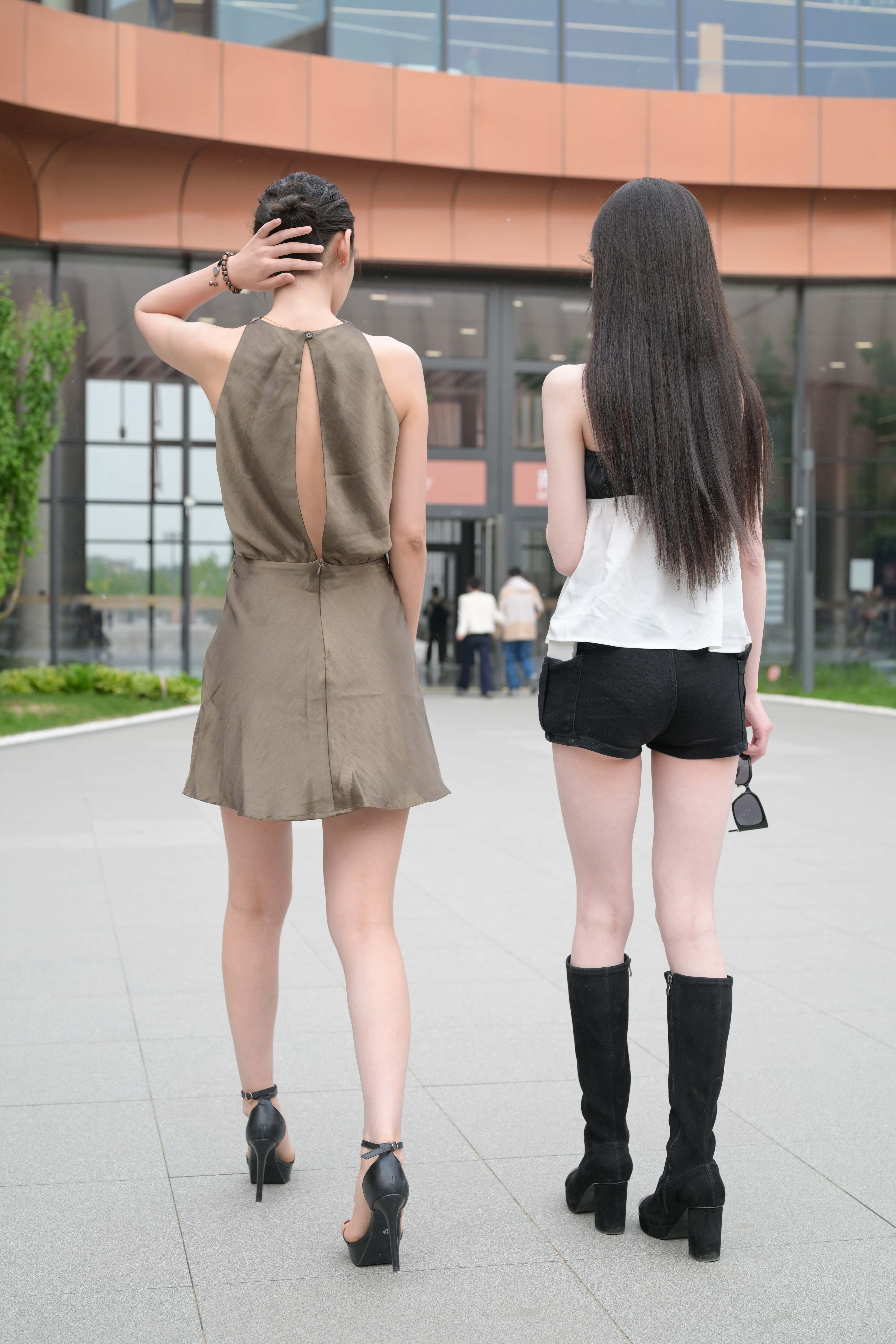 No.10857 美腿雨桐 [146P-3.67GB]