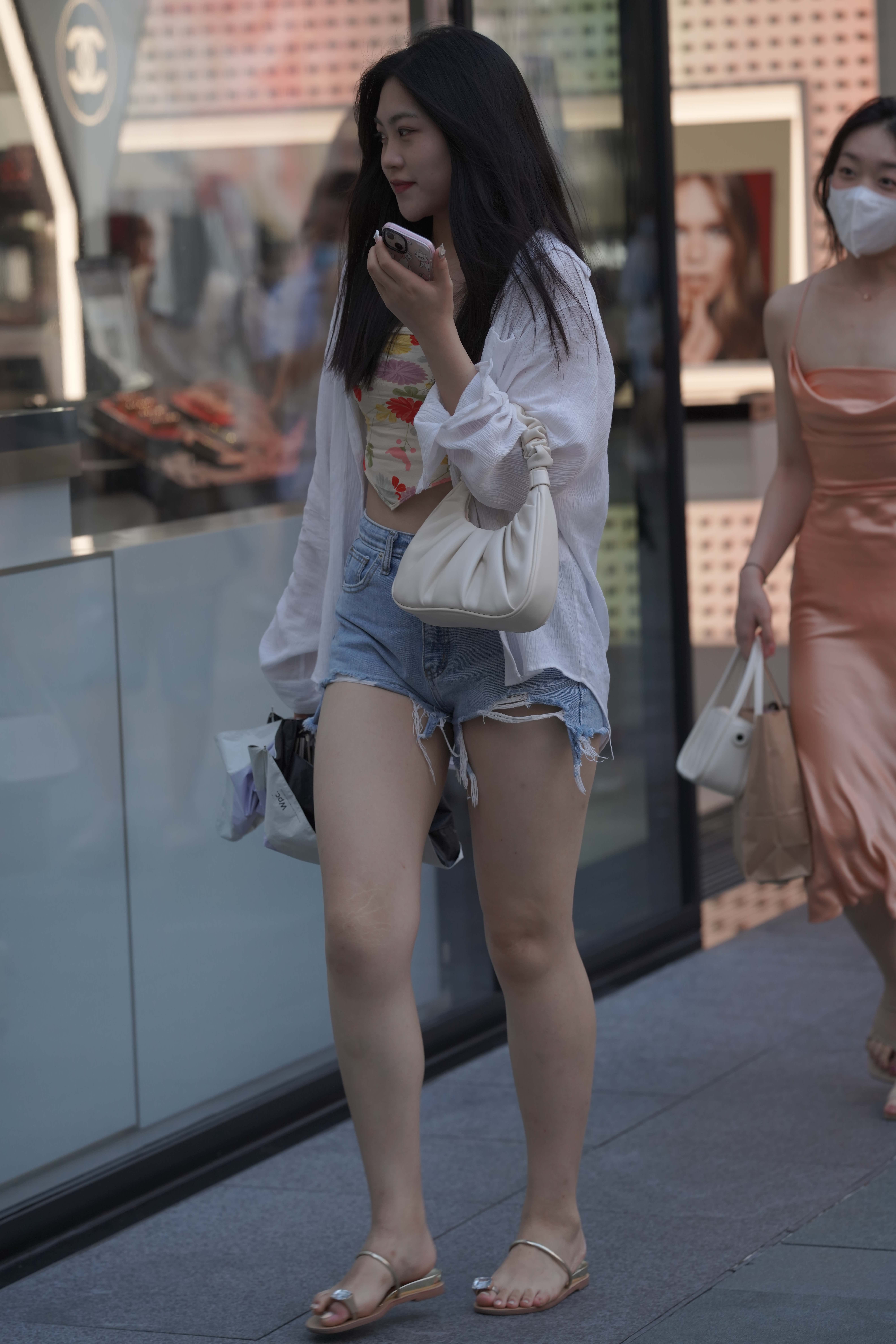 GS-T1260. 牛仔热裤小姐姐 【65P 762M】