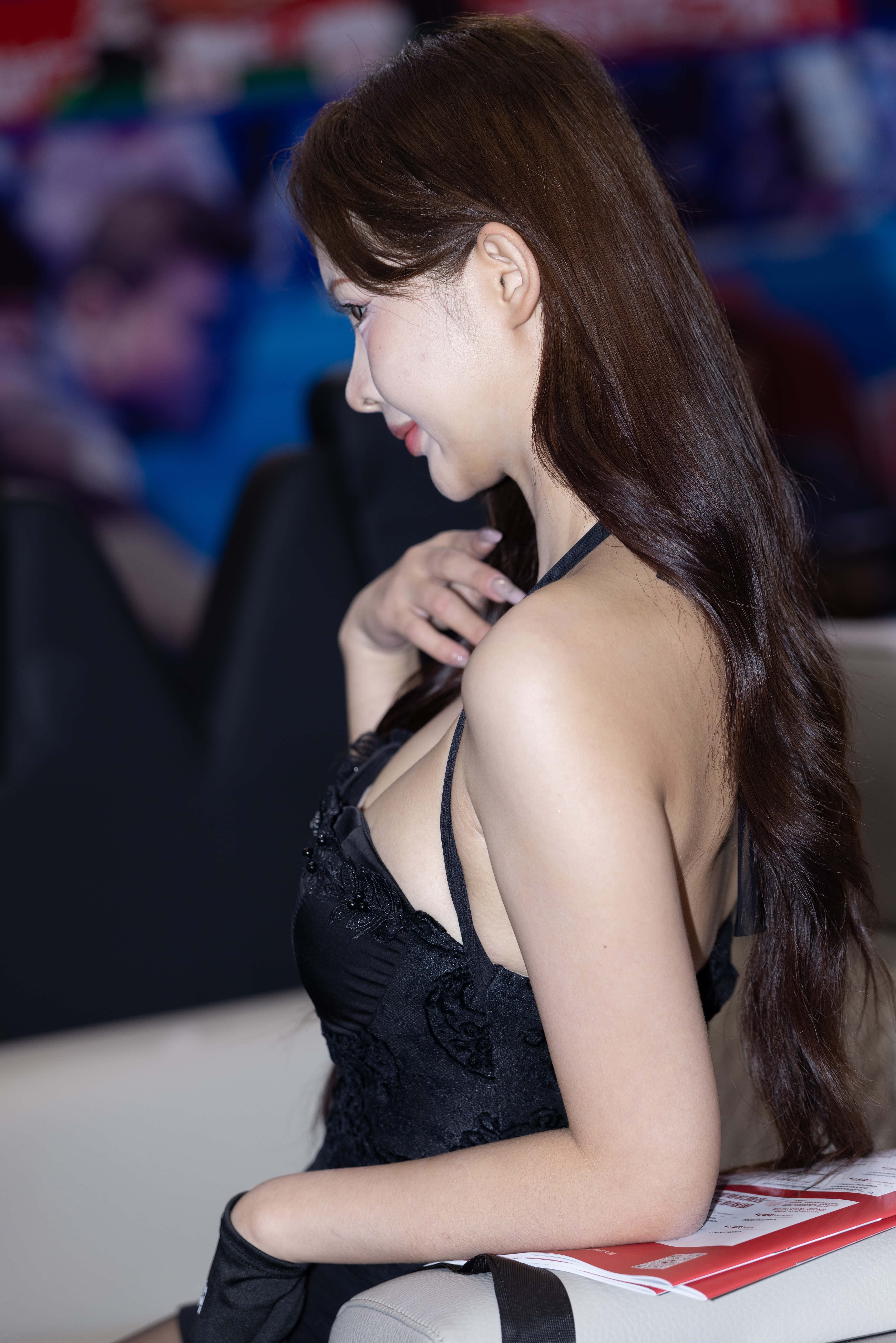 No.11052 黑丝小园紫 [152P-1.31GB]