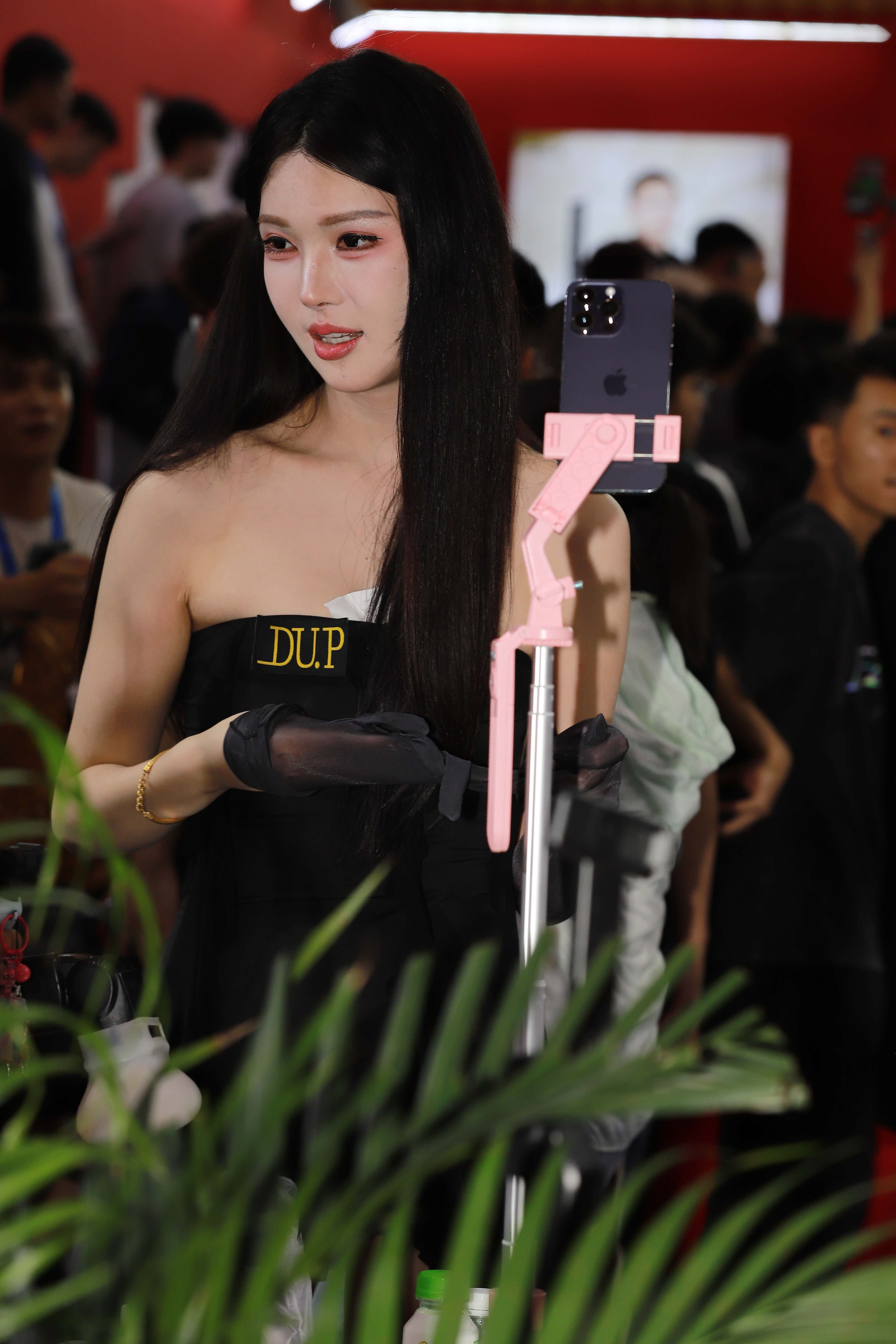 No.10996 抹胸黑裙 [108P-780MB]