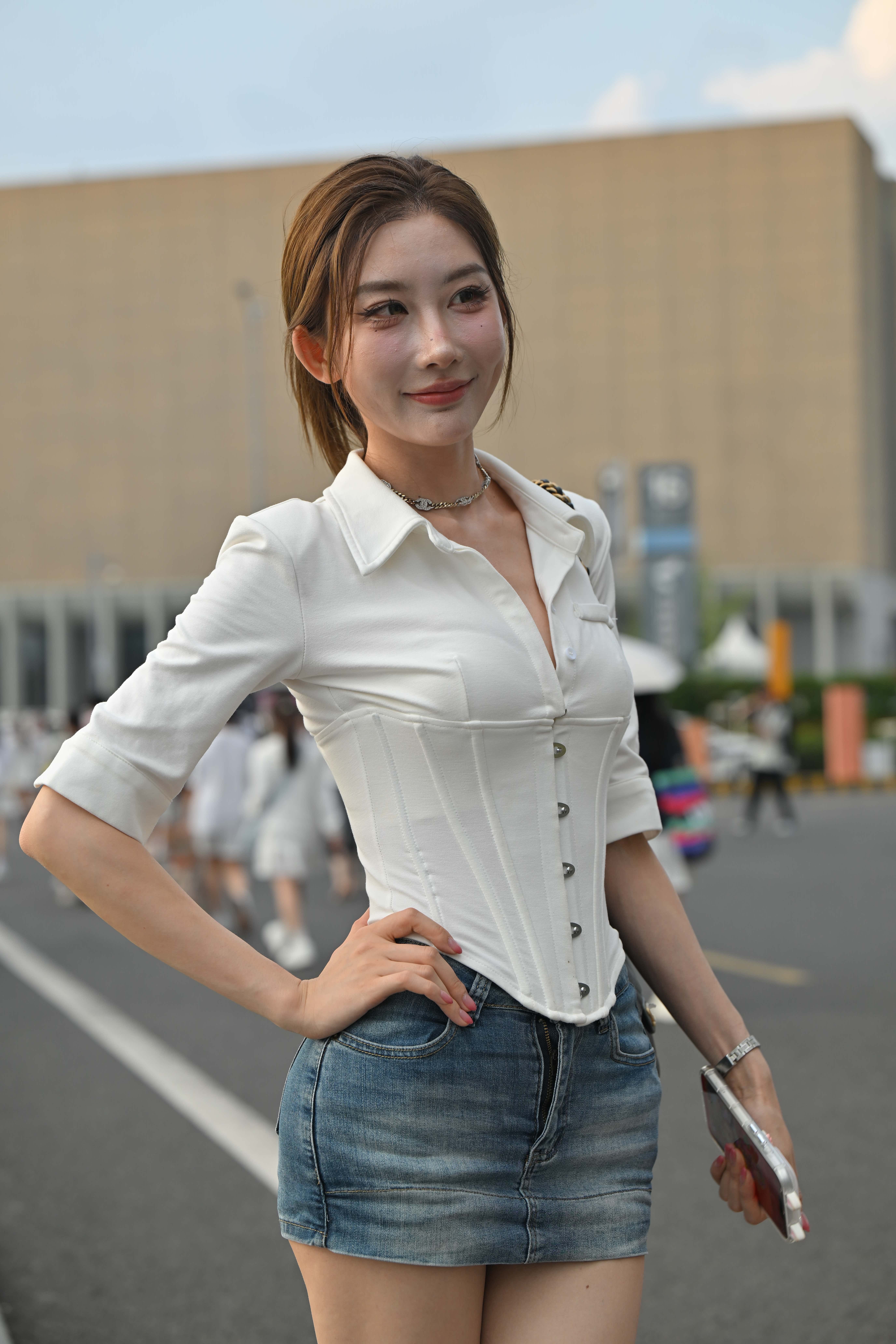 GS-X1336 美腿爱穿拖鞋-戴戴别发呆 【136P 2.88G】