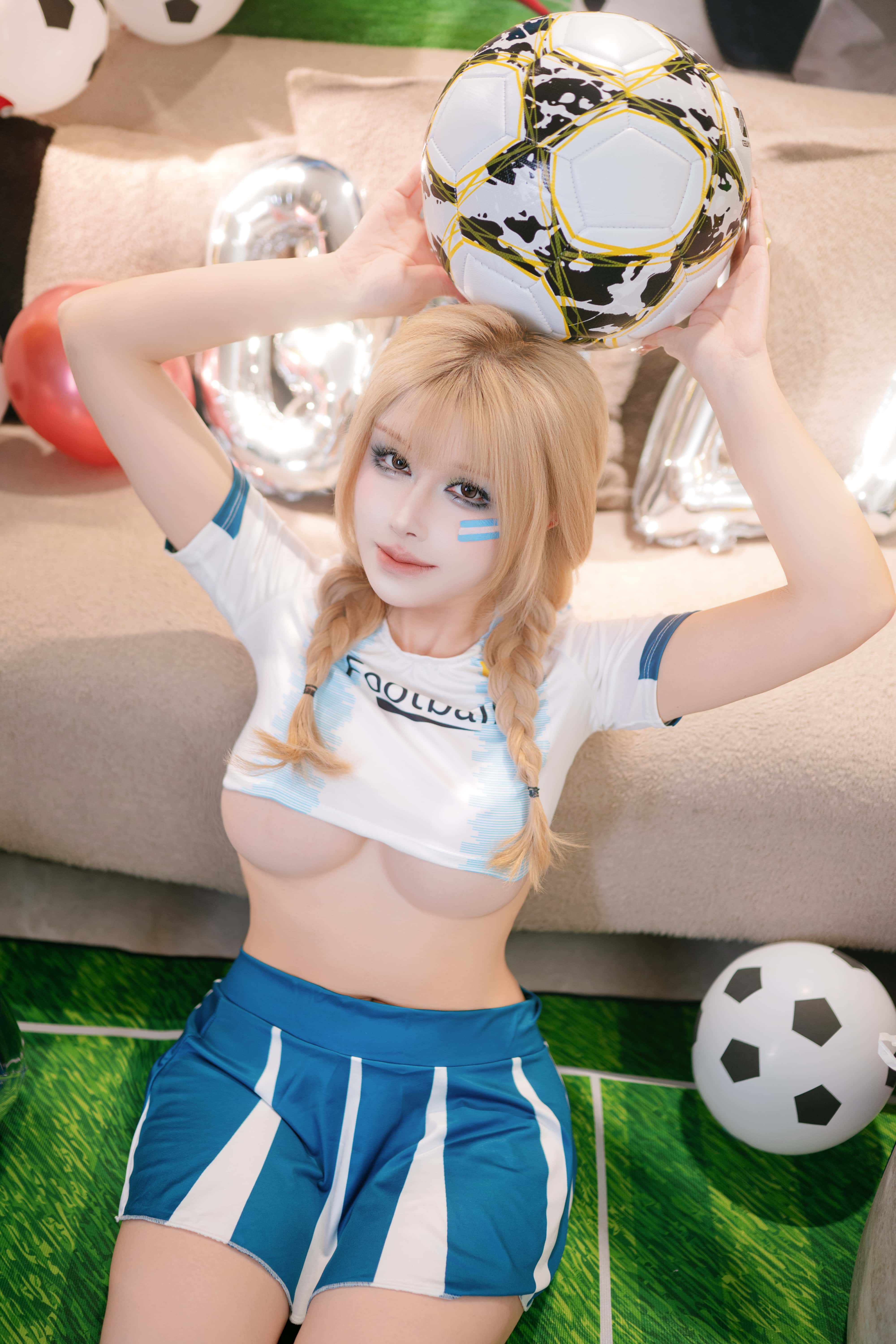 鹿八岁 - 世界杯之夜 [177P1V-2.79GB]