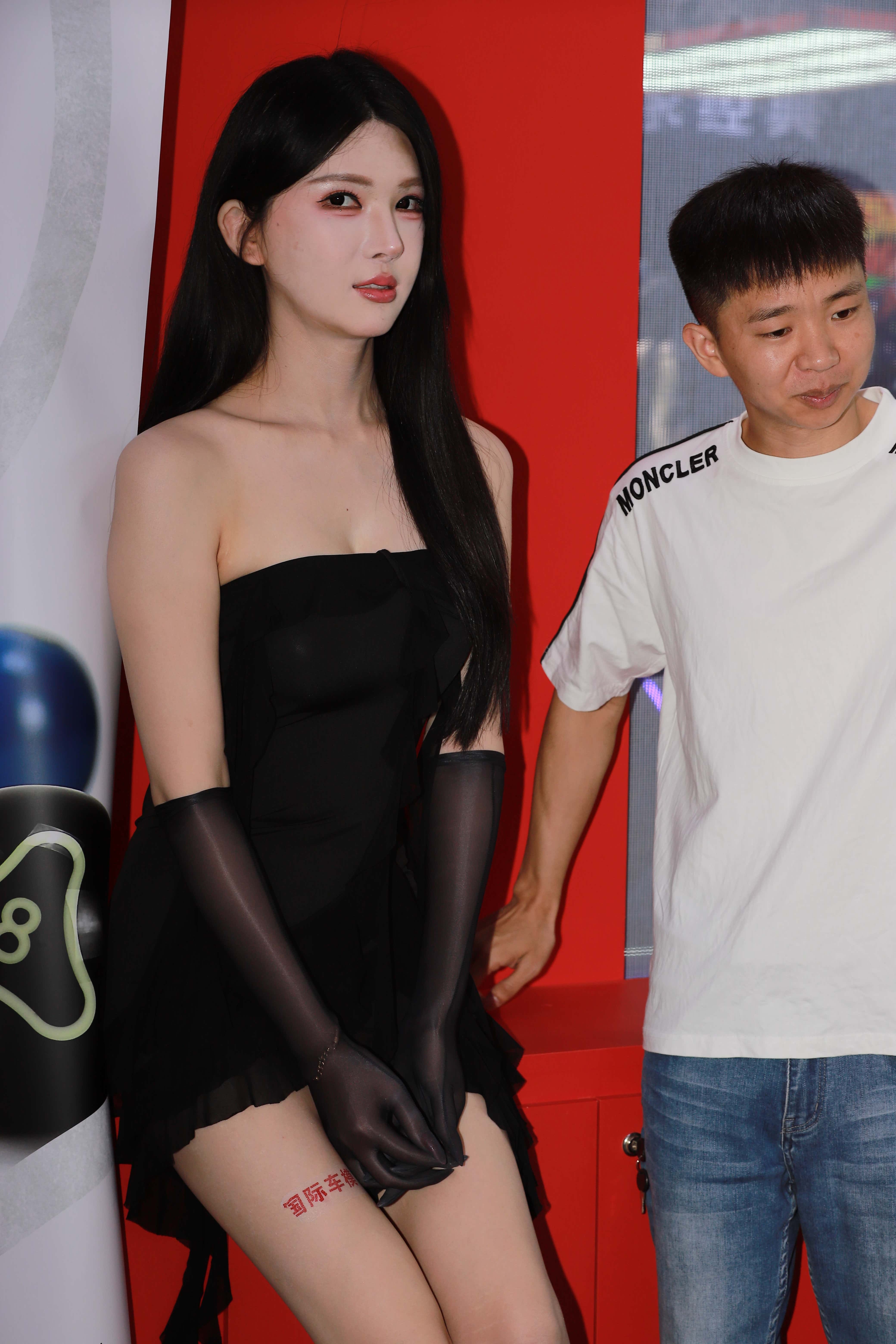 No.10996 抹胸黑裙 [108P-780MB]