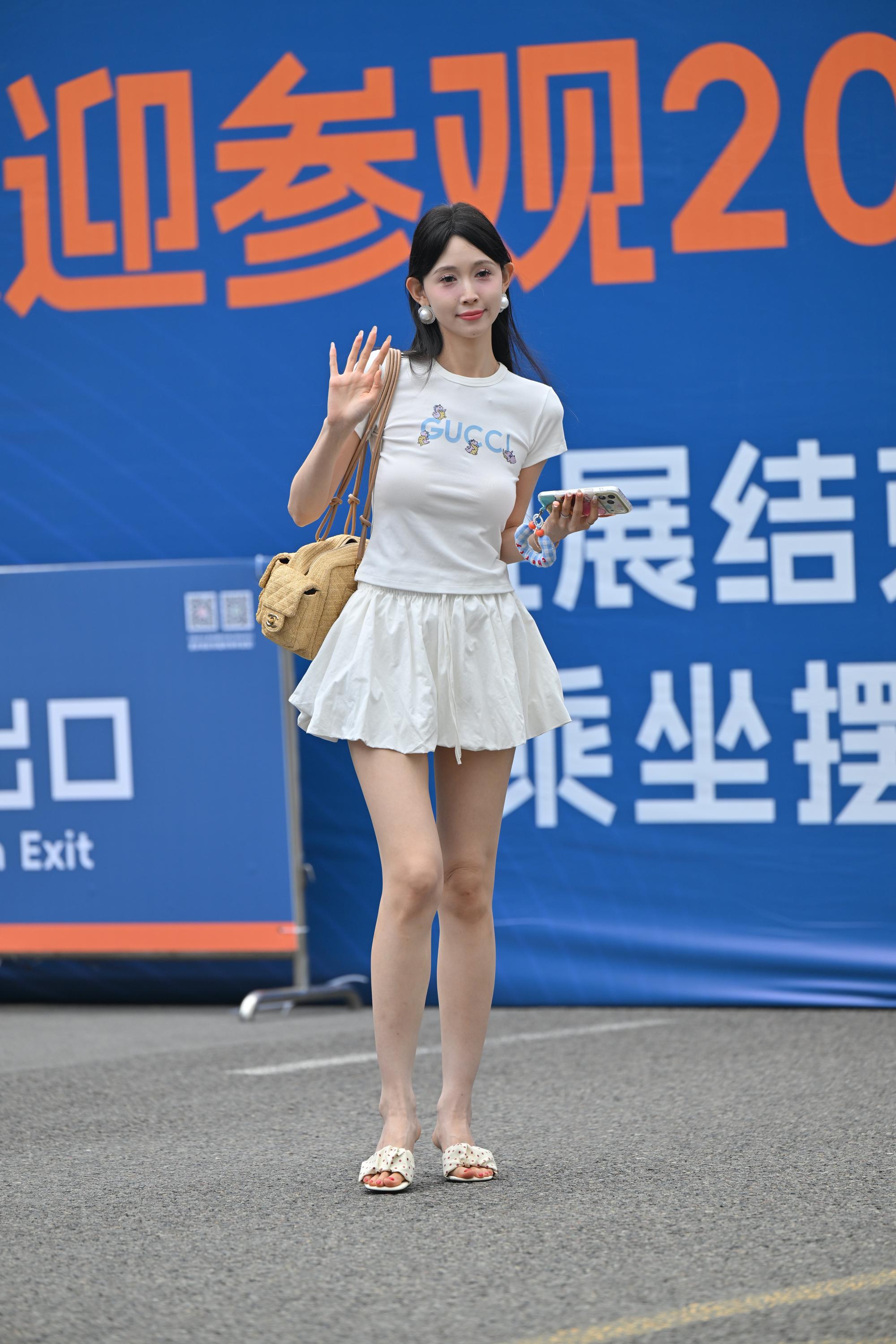 No.10954 乐乐宝拖鞋便装穿搭 [128P-2.47GB]